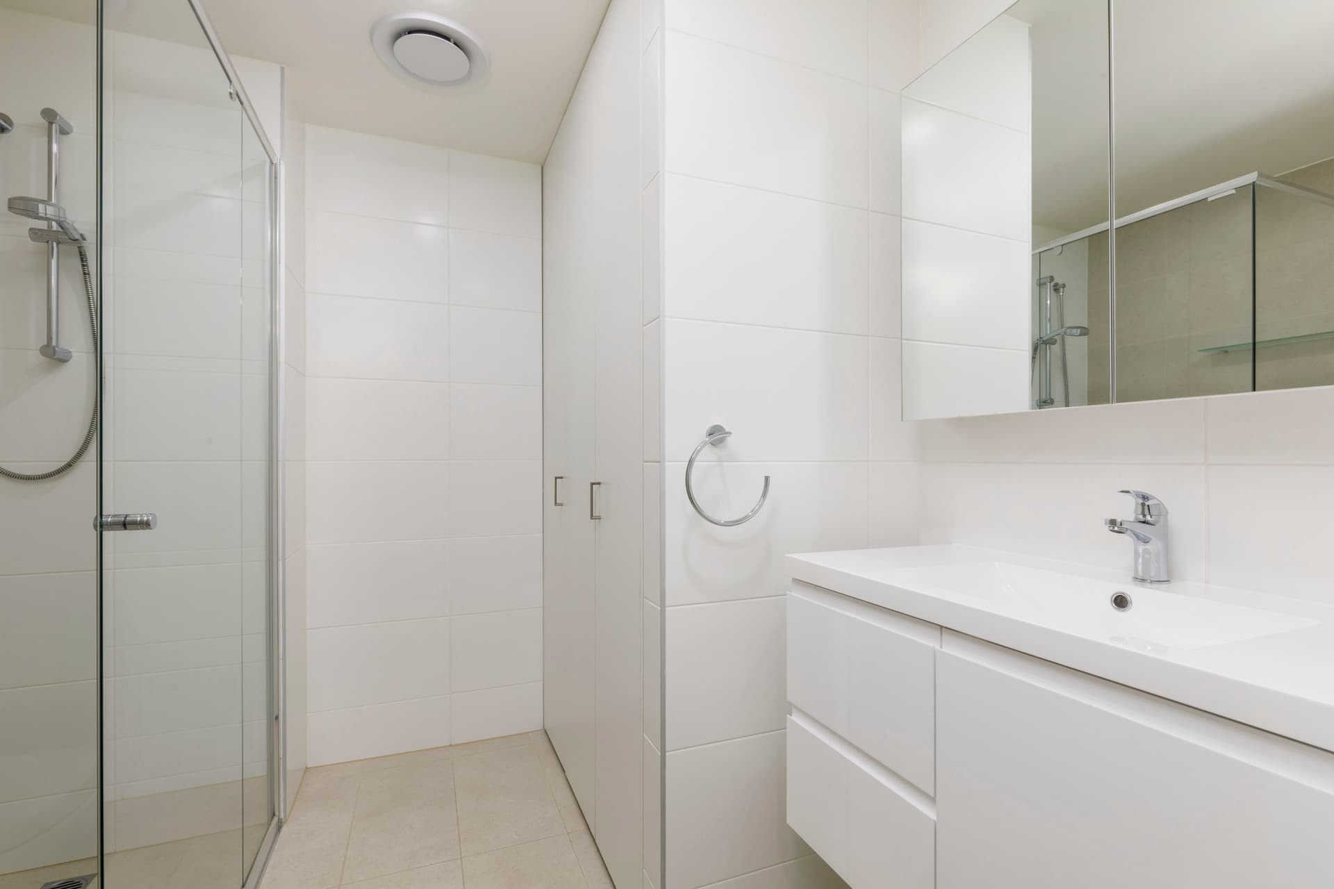 37/111 Canberra Avenue, Griffith ACT 2603, Griffith - Thumbnail 2