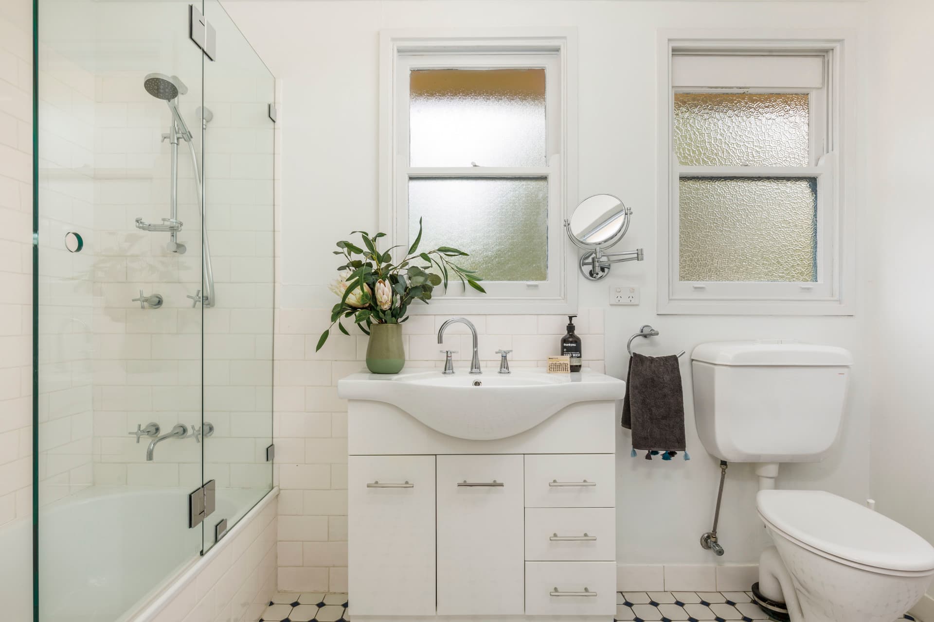 37 Weston Street, Yarralumla ACT 2600, Yarralumla - Thumbnail 2