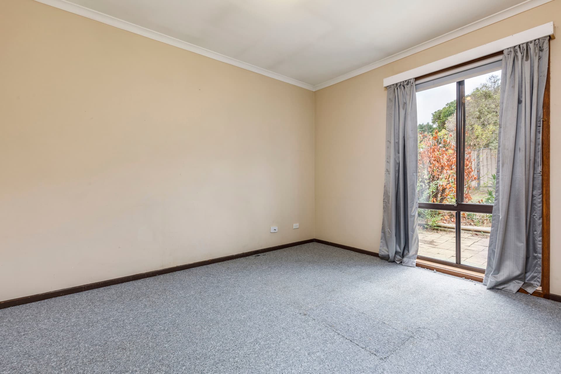 15 Jasper Close, Isabella Plains ACT 2905, Isabella Plains - Thumbnail 2