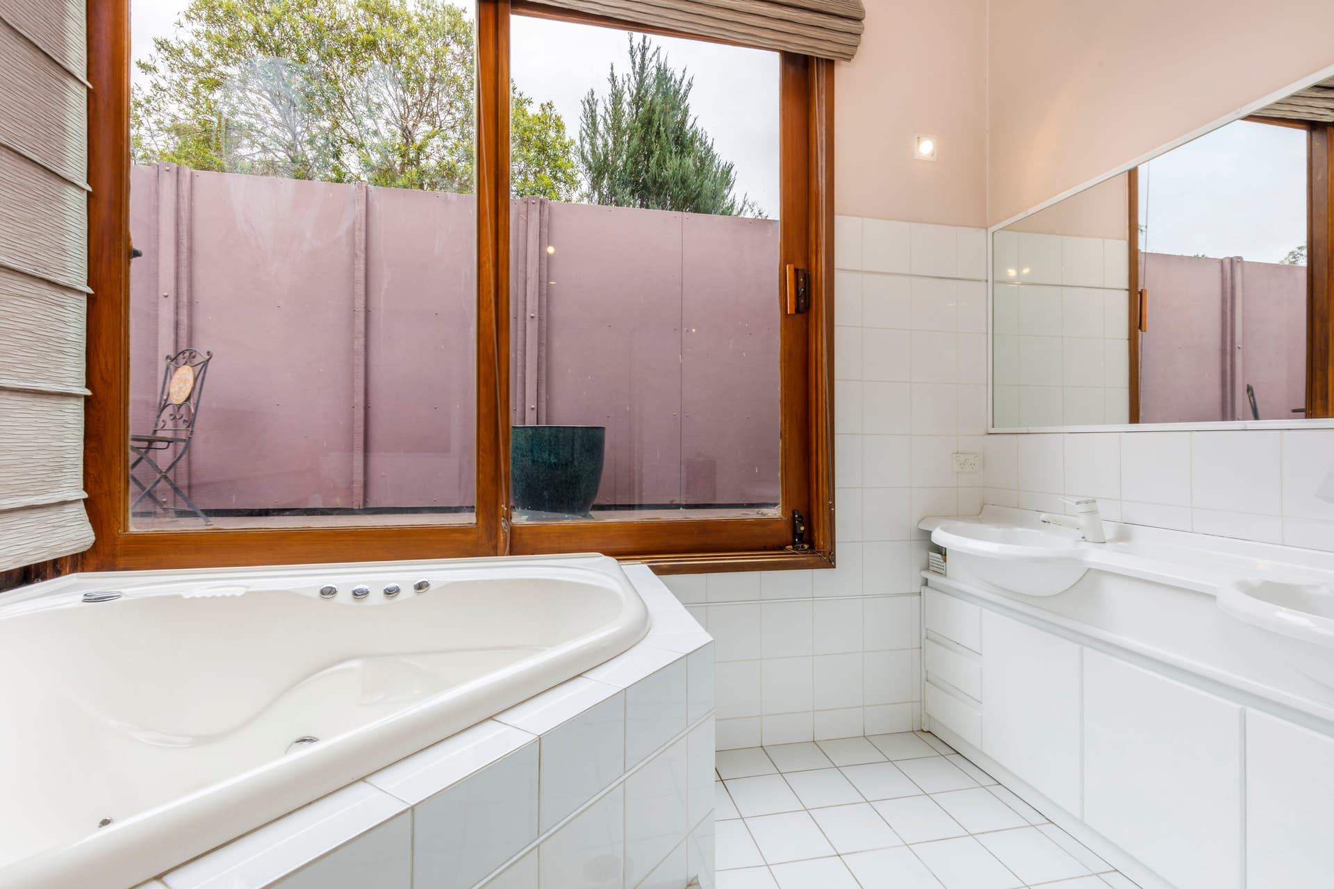 9 Riordan Street, Fadden ACT 2904, Fadden - Thumbnail 4