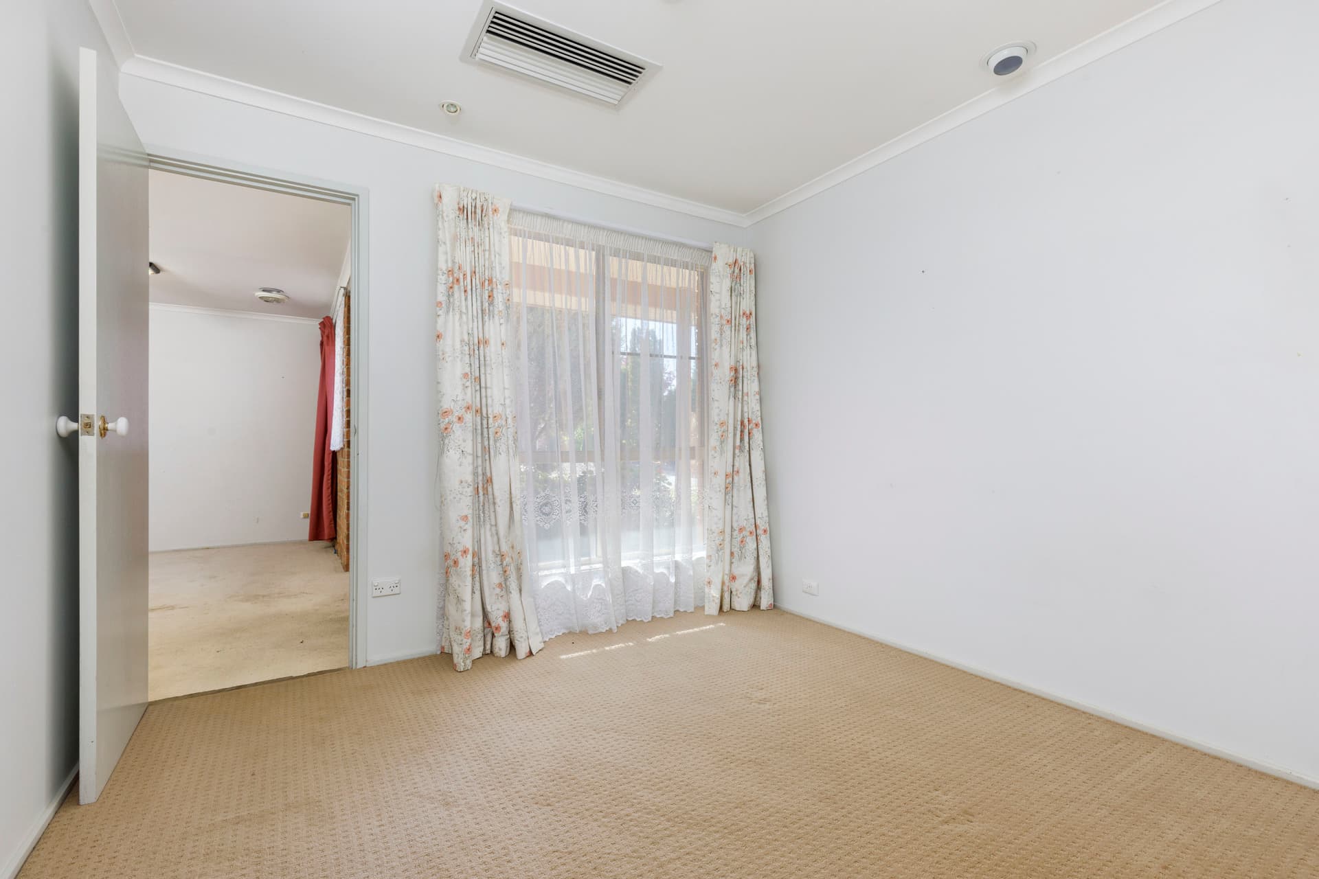 5 Noel Ryan Gardens, Gordon ACT 2906, Gordon - Image 1