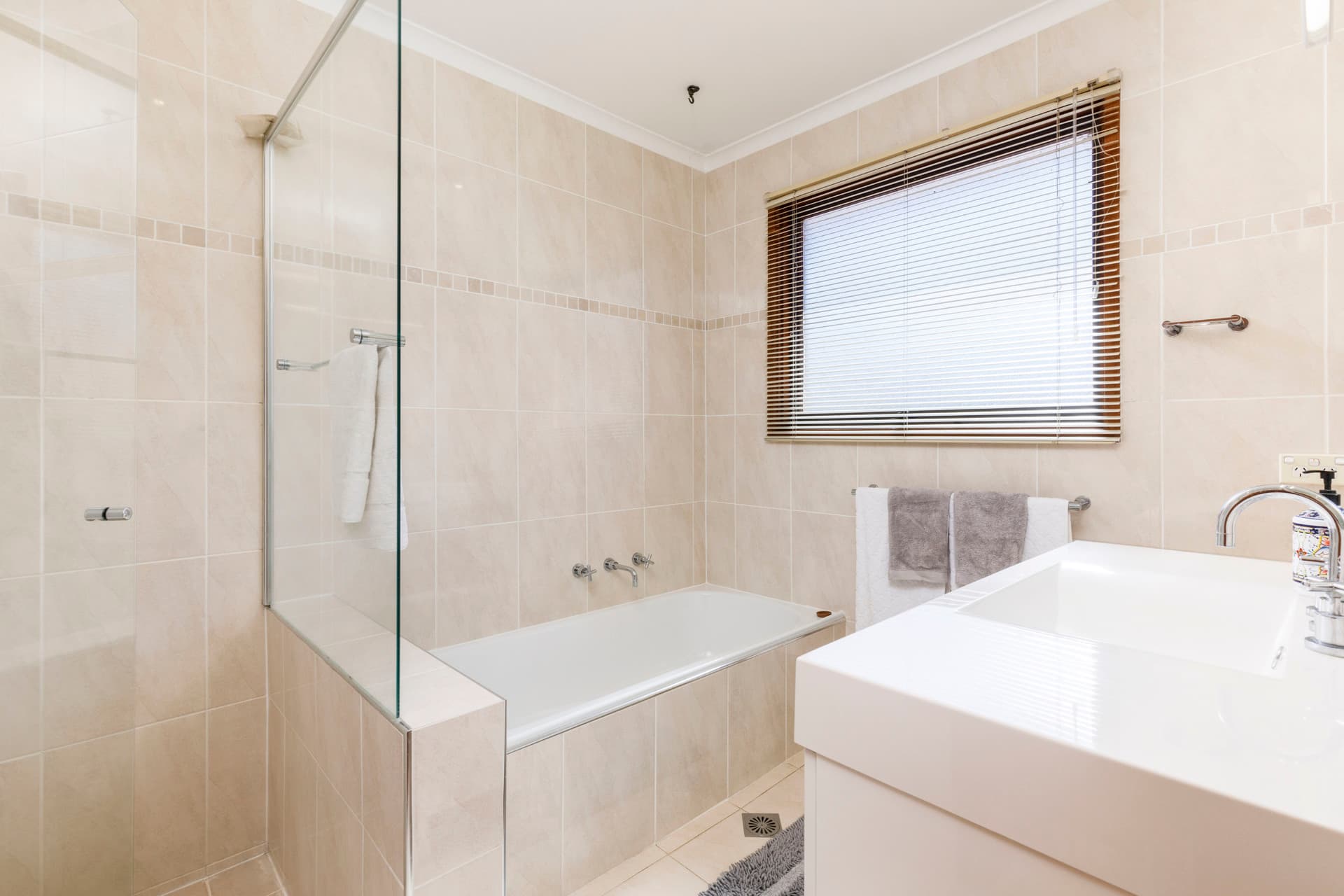 9 Hetherington Circuit, McKellar ACT 2617, McKellar - Thumbnail 2