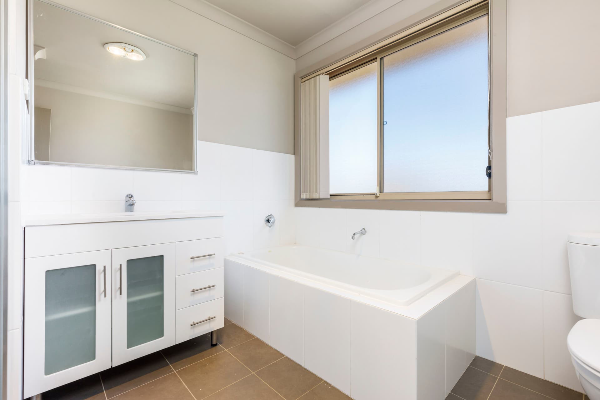 2/27 Henderson Road, Queanbeyan NSW 2620, Queanbeyan - Thumbnail 3