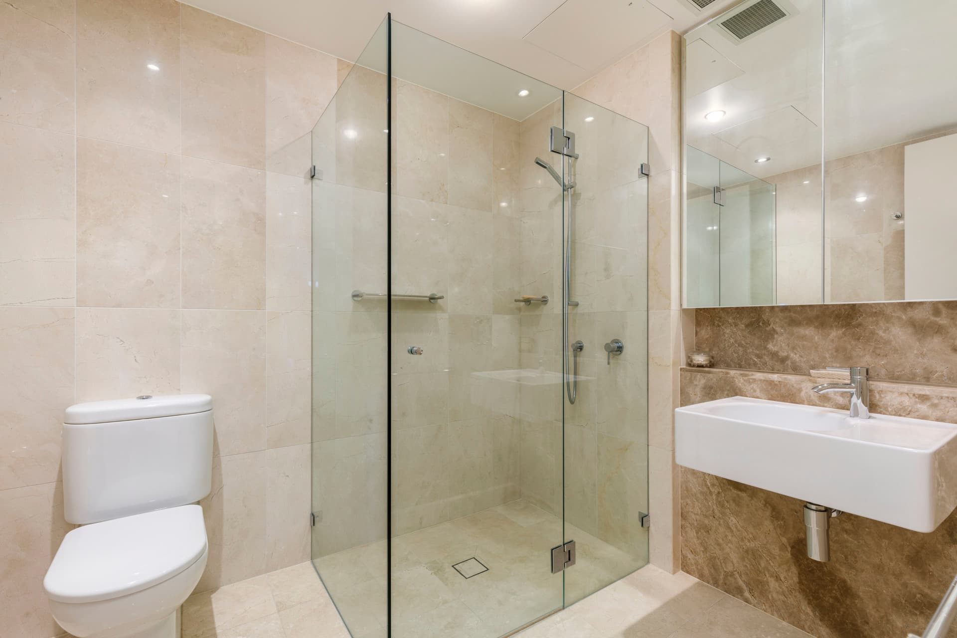 136/15 Coranderrk Street, City ACT 2601, City - Thumbnail 3