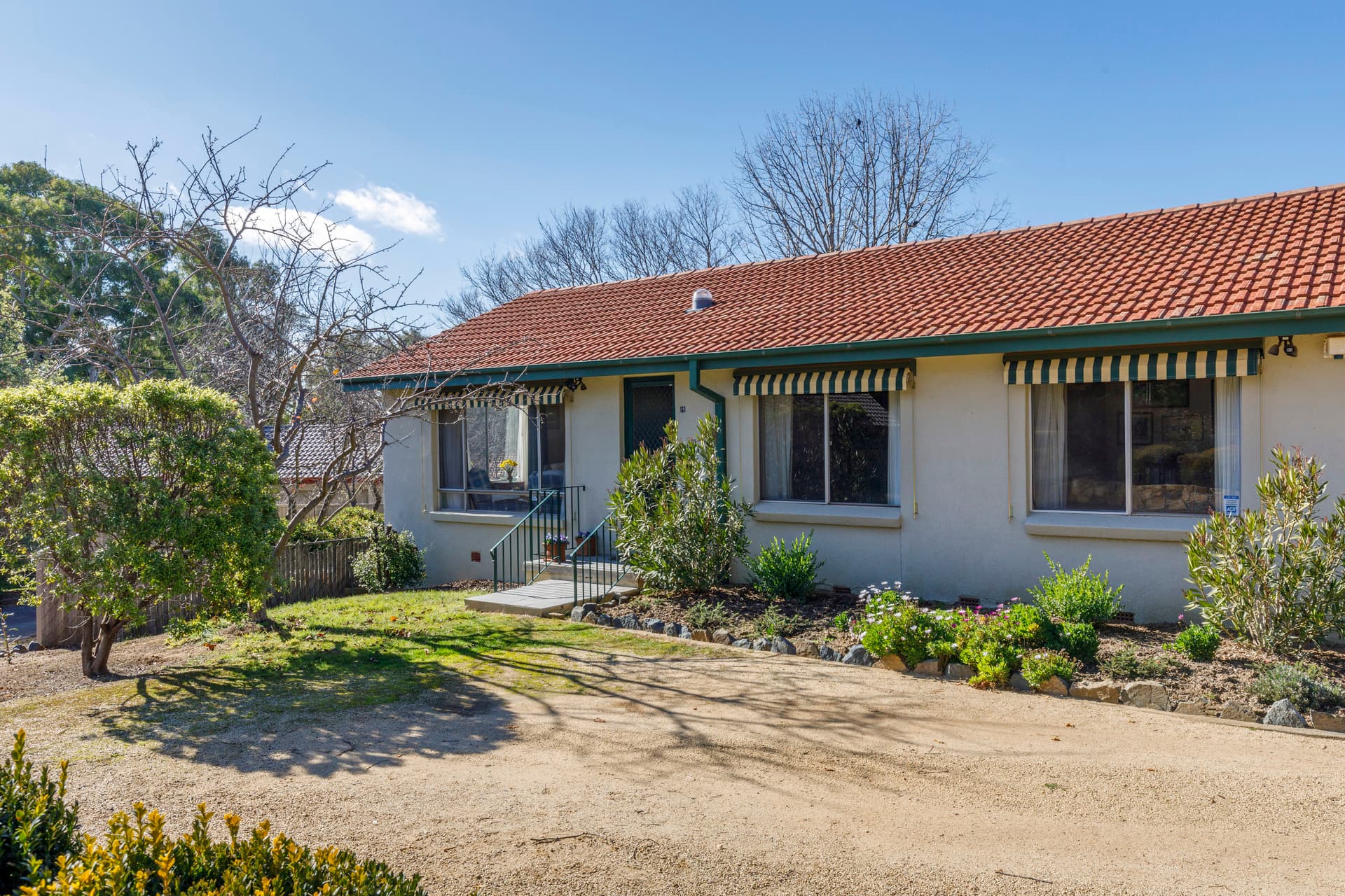 19 Blackman Crescent, Macquarie ACT 2614, Macquarie - Thumbnail 2