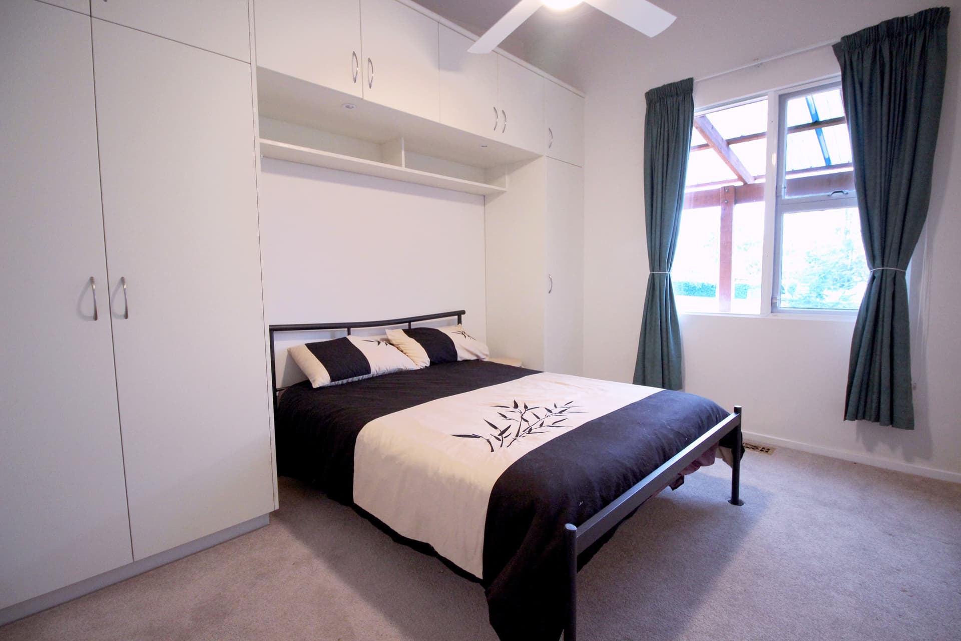 128 Captain Cook Crescent, Narrabundah ACT 2604, Narrabundah - Thumbnail 2