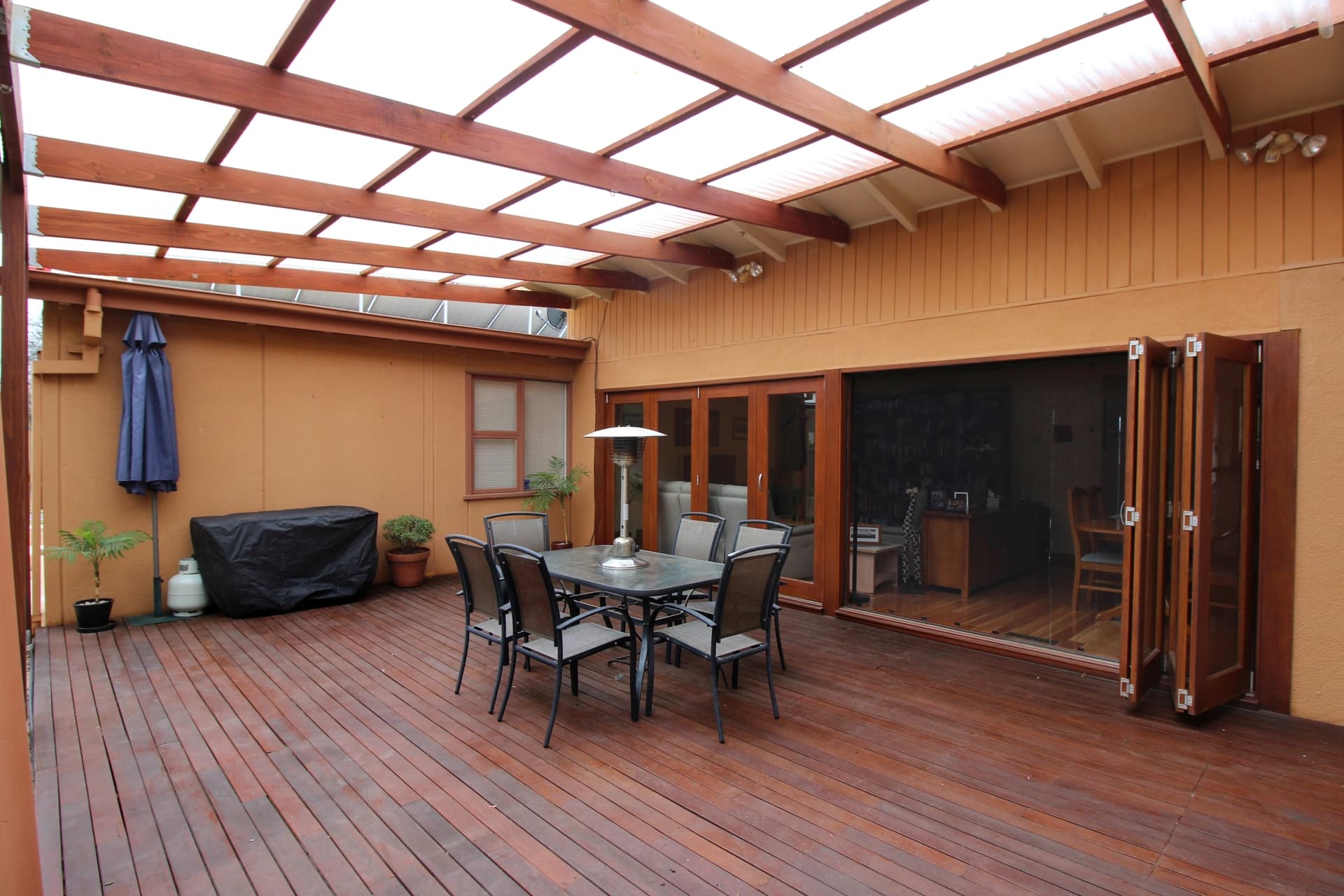 128 Captain Cook Crescent, Narrabundah ACT 2604, Narrabundah - Image 1