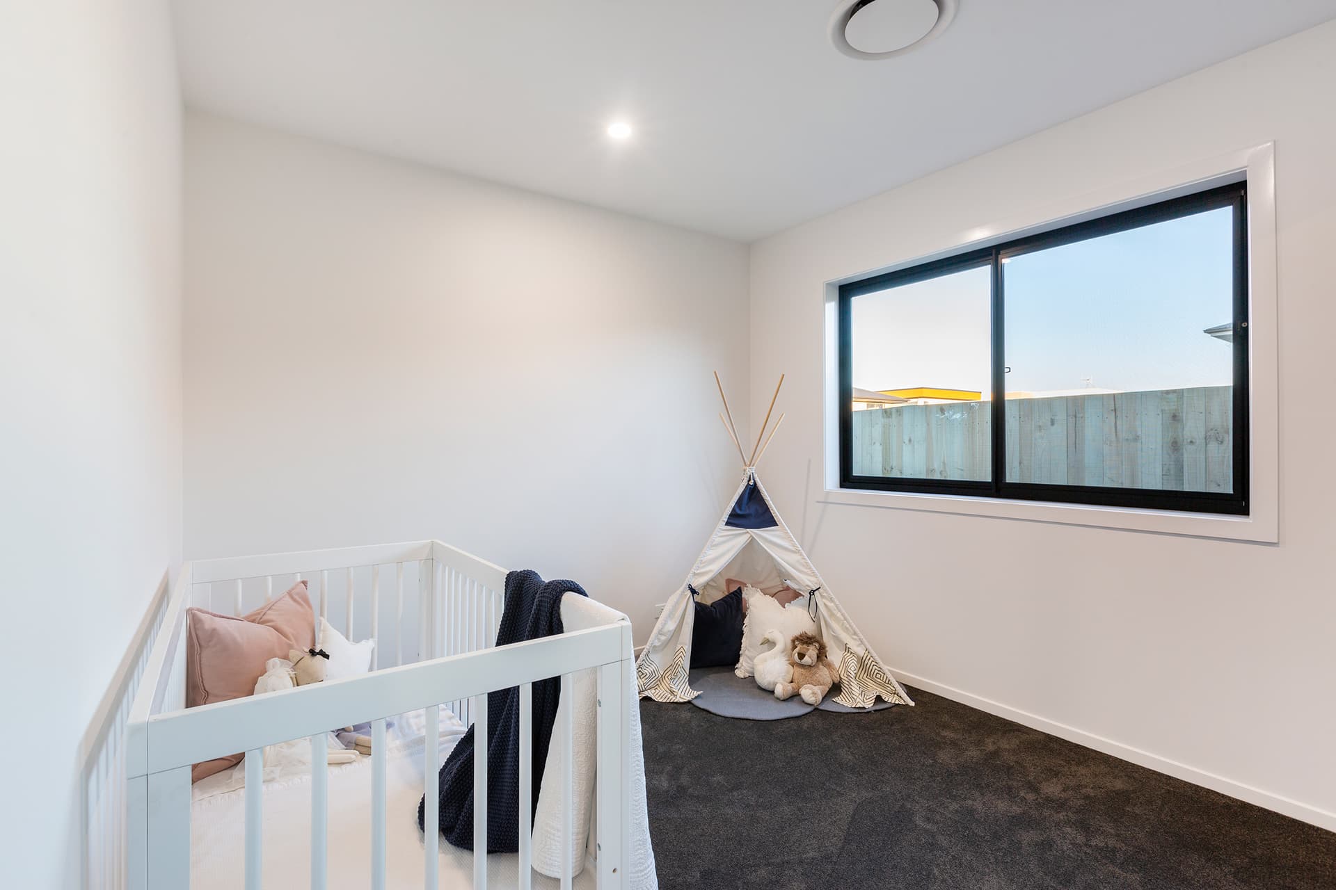 14 Jamrozik Street, Denman Prospect ACT 2611, Denman Prospect - Thumbnail 5