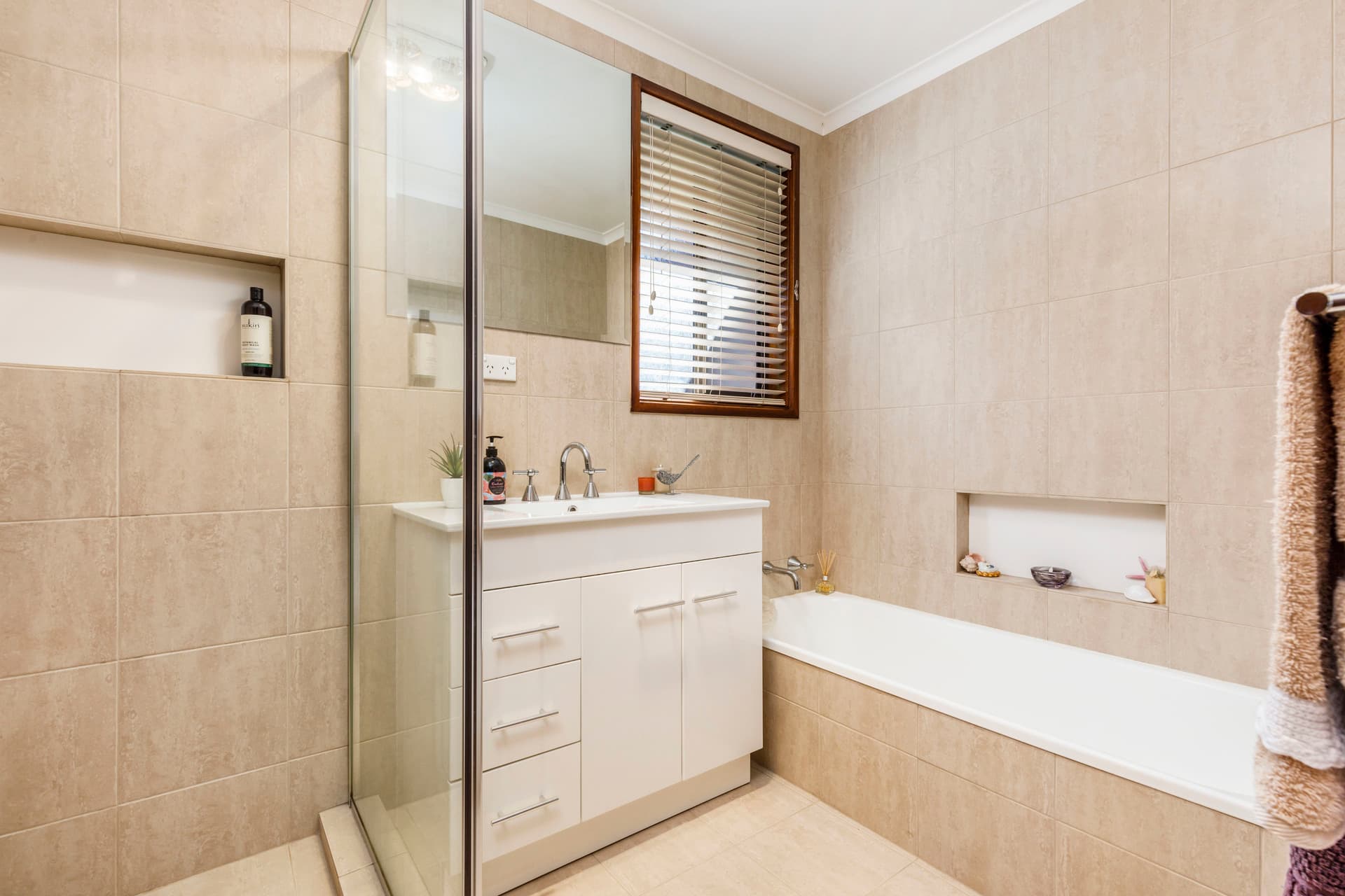 25 Castleton Crescent, Gowrie ACT 2904, Gowrie - Thumbnail 3