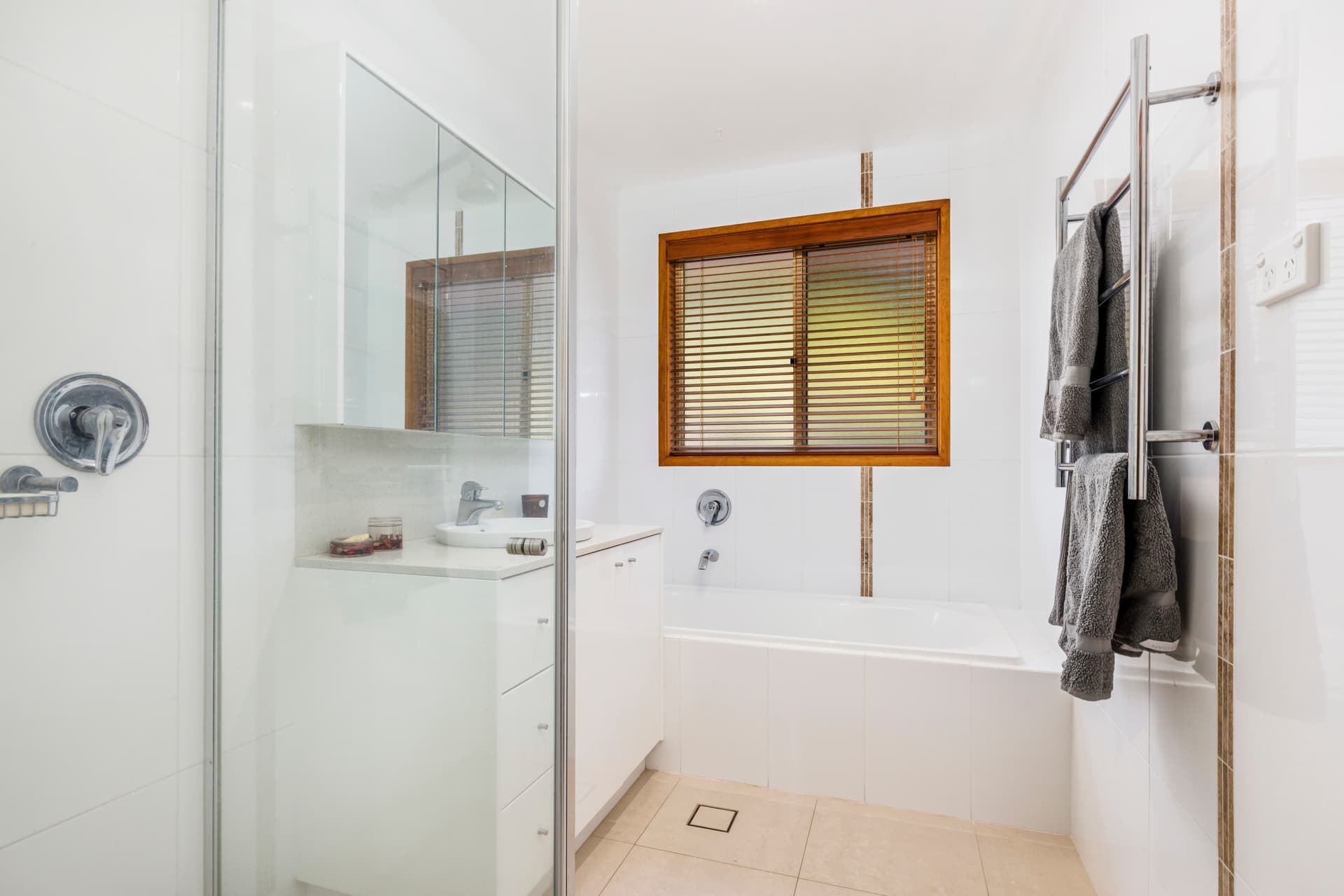 16 Richter Close, Fadden ACT 2904, Fadden - Thumbnail 4