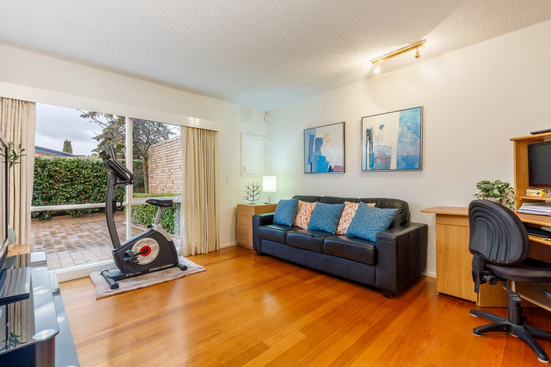 6 Plummer Street, Weetangera ACT 2614, Weetangera - Thumbnail 3