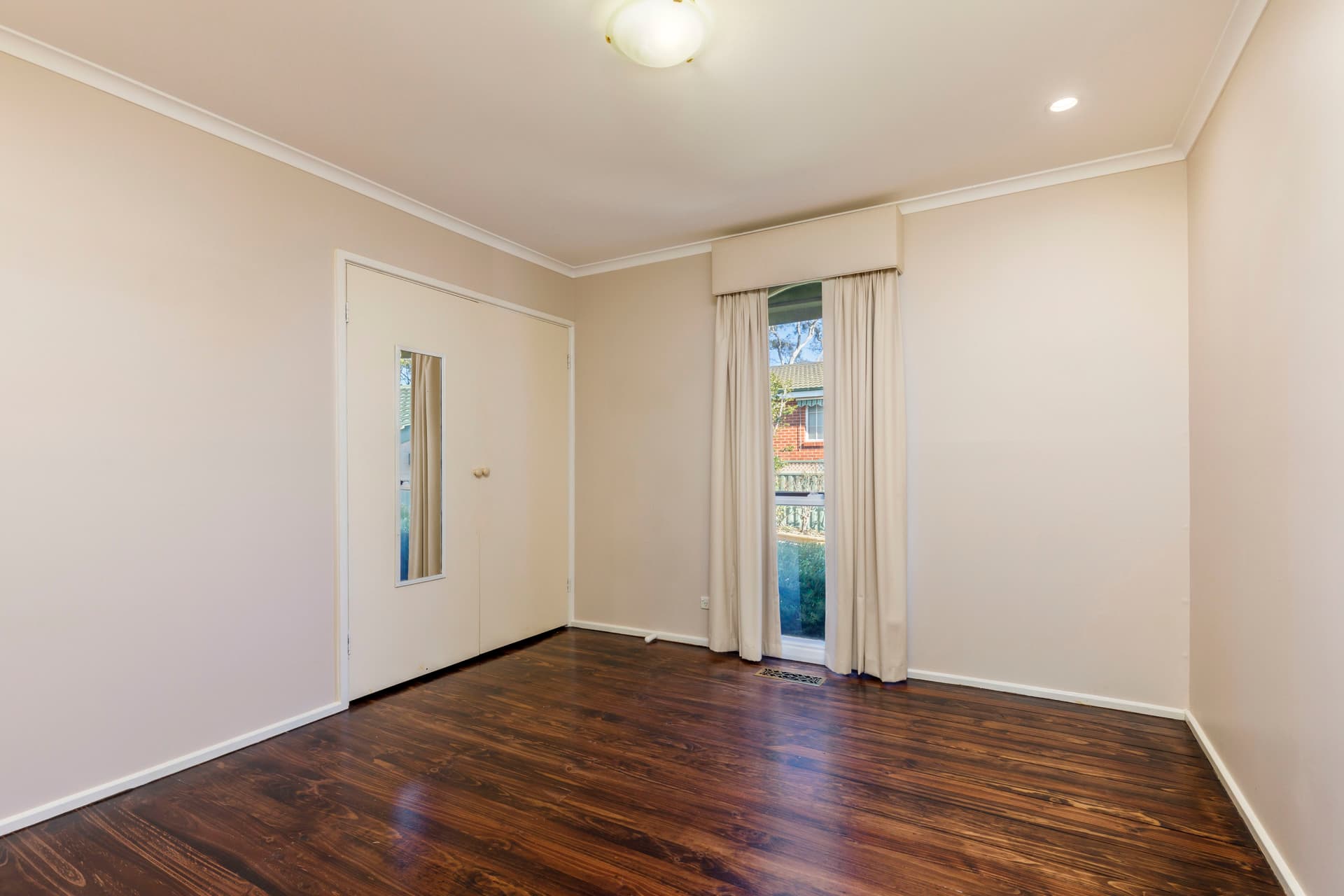 77 Rossarden Street, Fisher ACT 2611, Fisher - Thumbnail 5