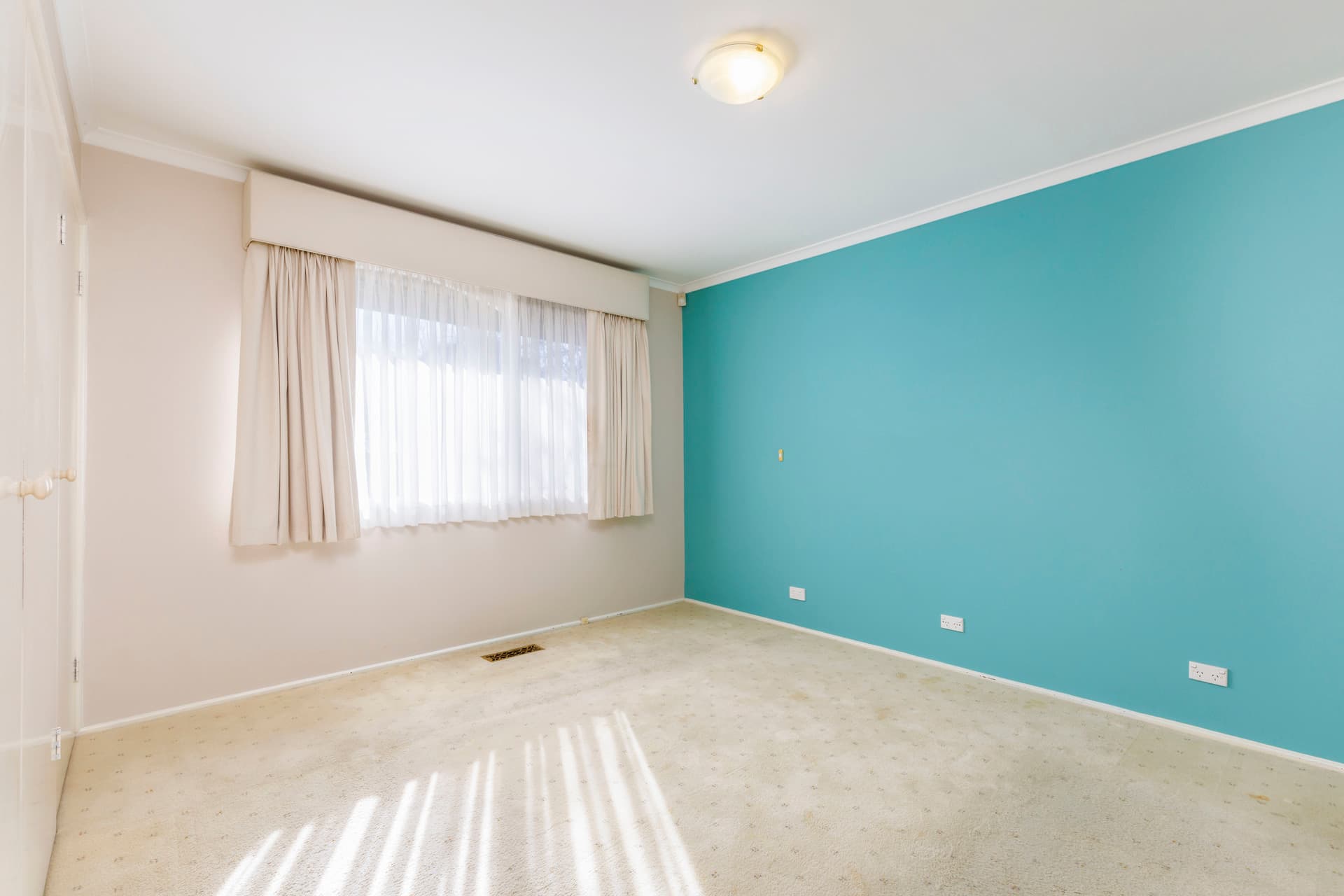 77 Rossarden Street, Fisher ACT 2611, Fisher - Thumbnail 2