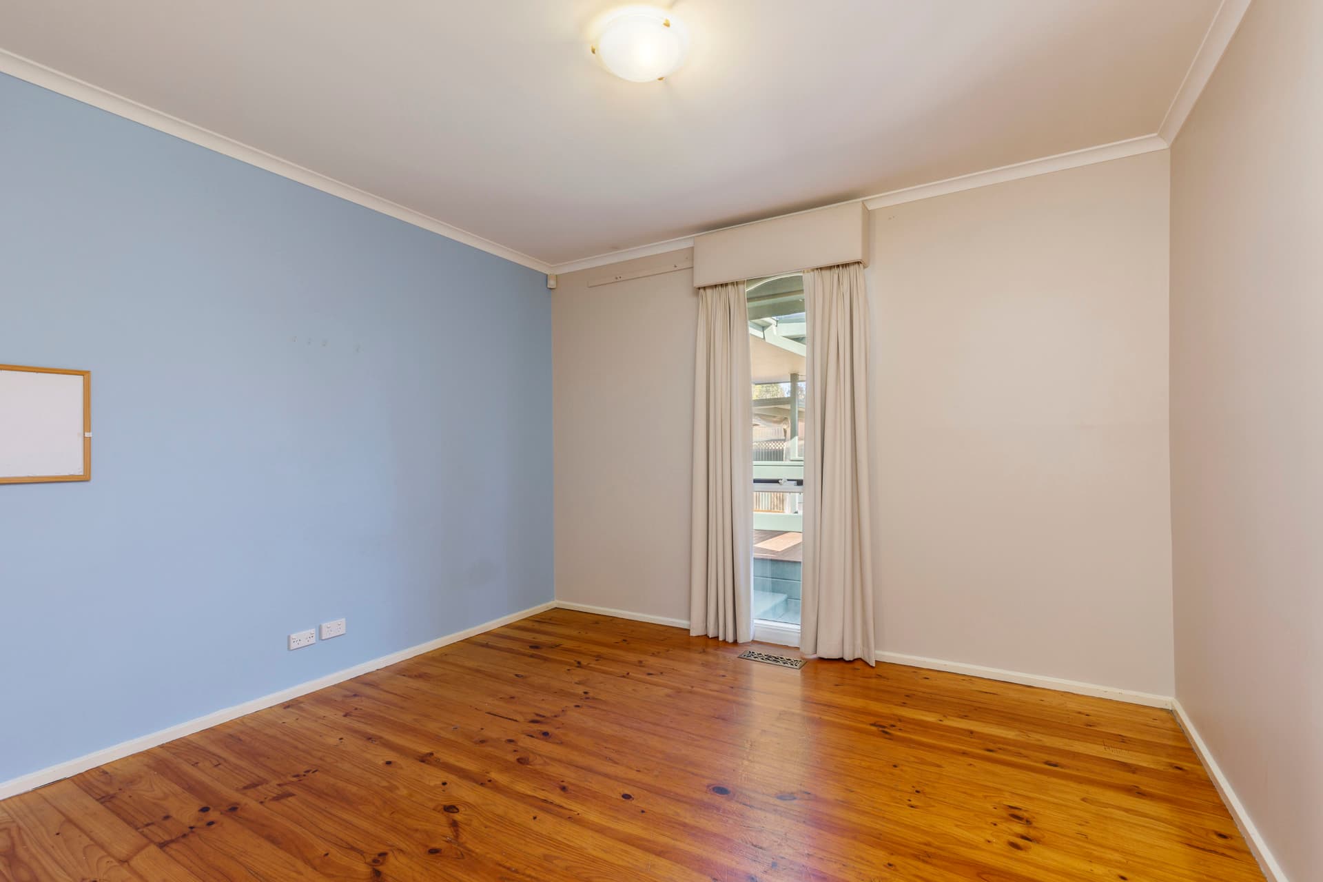 77 Rossarden Street, Fisher ACT 2611, Fisher - Thumbnail 6