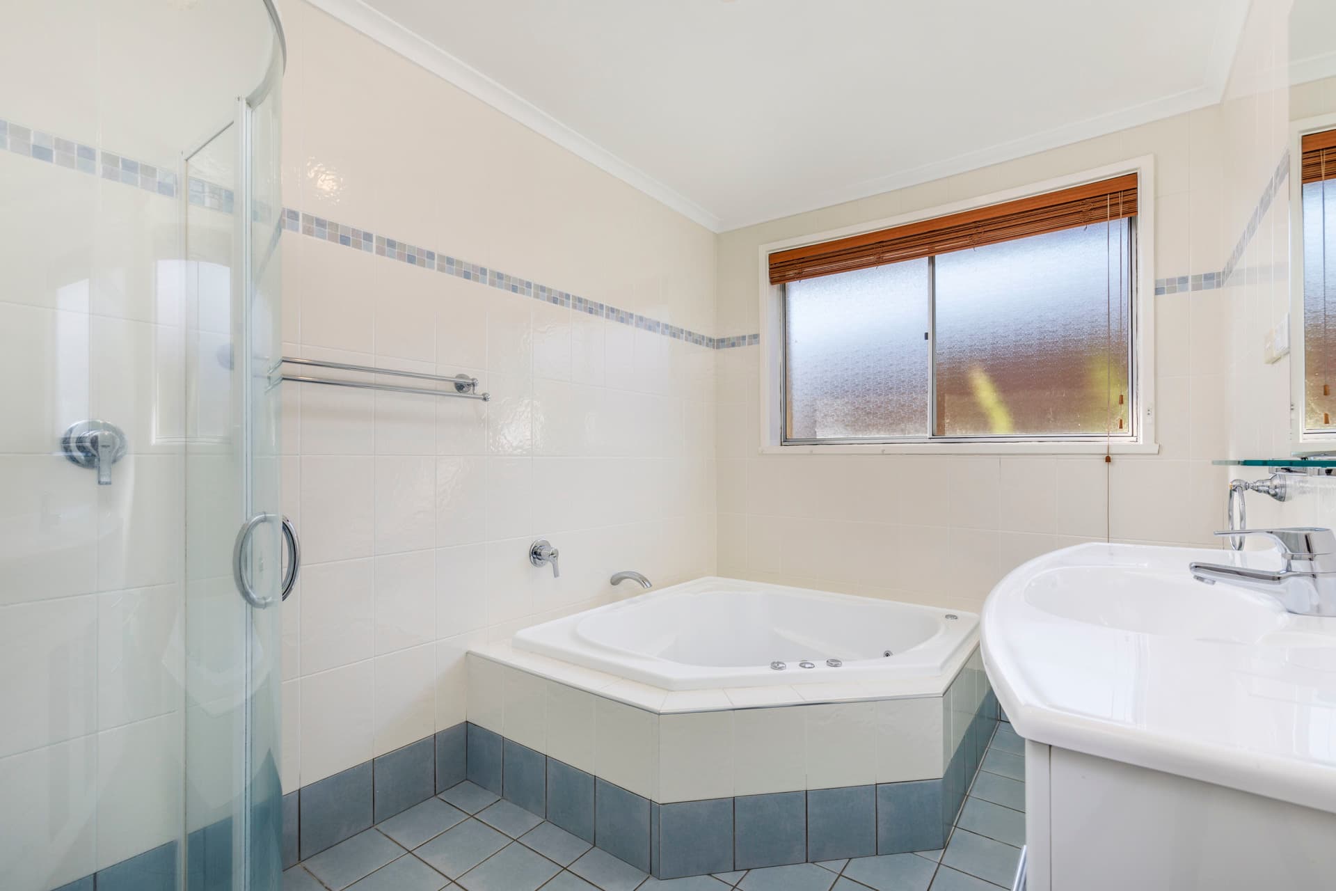 77 Rossarden Street, Fisher ACT 2611, Fisher - Thumbnail 7