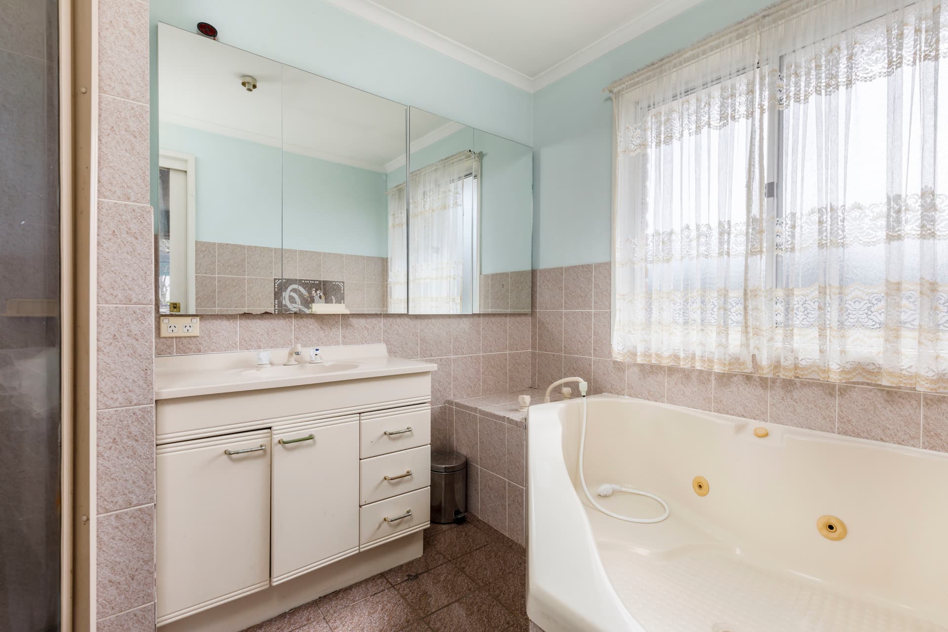 22 Flegg Crescent, Gordon ACT 2906, Gordon - Thumbnail 6