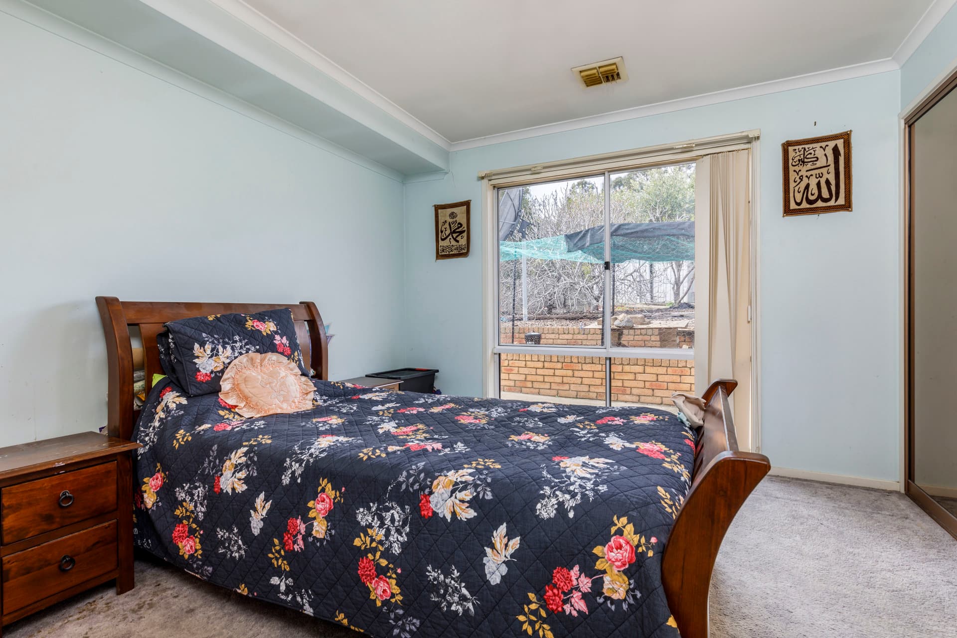 22 Flegg Crescent, Gordon ACT 2906, Gordon - Thumbnail 2