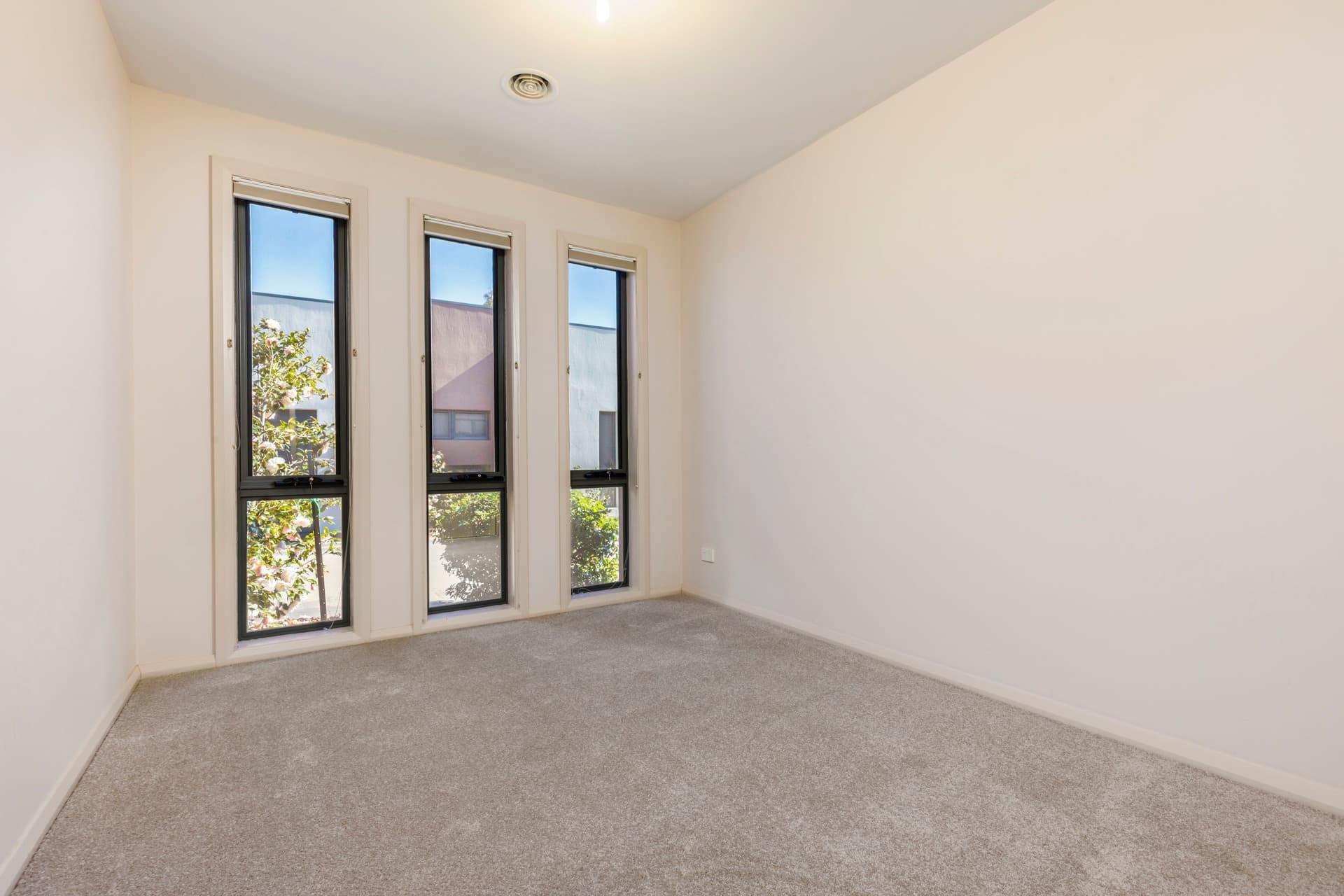 12/3 Charles Place, Gordon ACT 2906, Gordon - Thumbnail 2