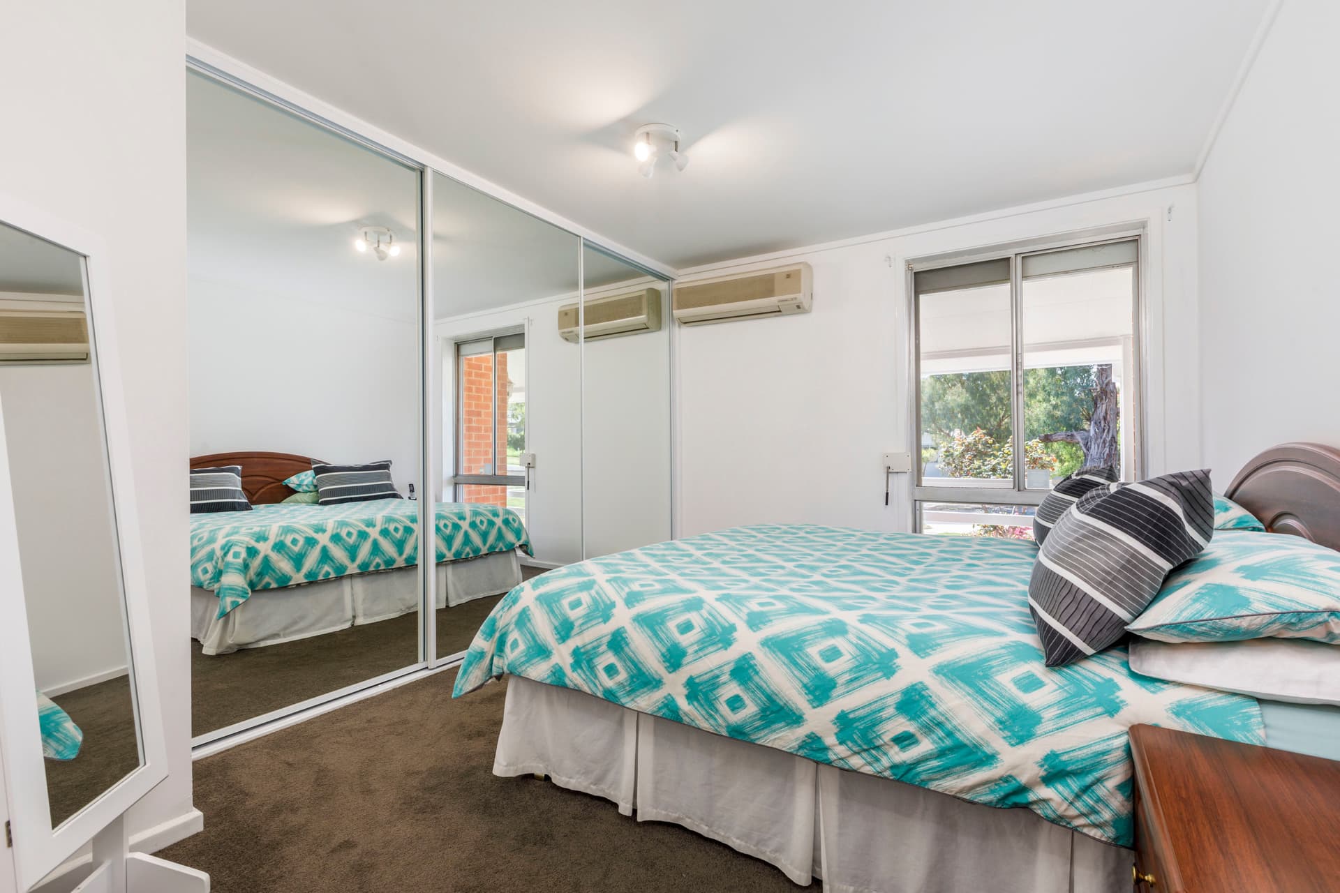 12 Edwards Street, Higgins ACT 2615, Higgins - Thumbnail 2