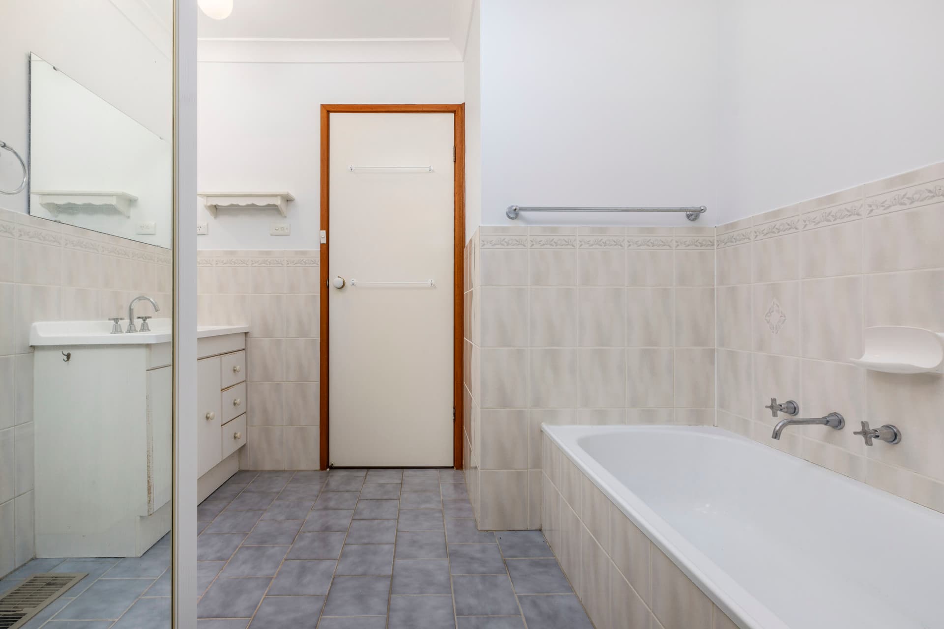 4 Schofield Place, Gordon ACT 2906, Gordon - Thumbnail 5