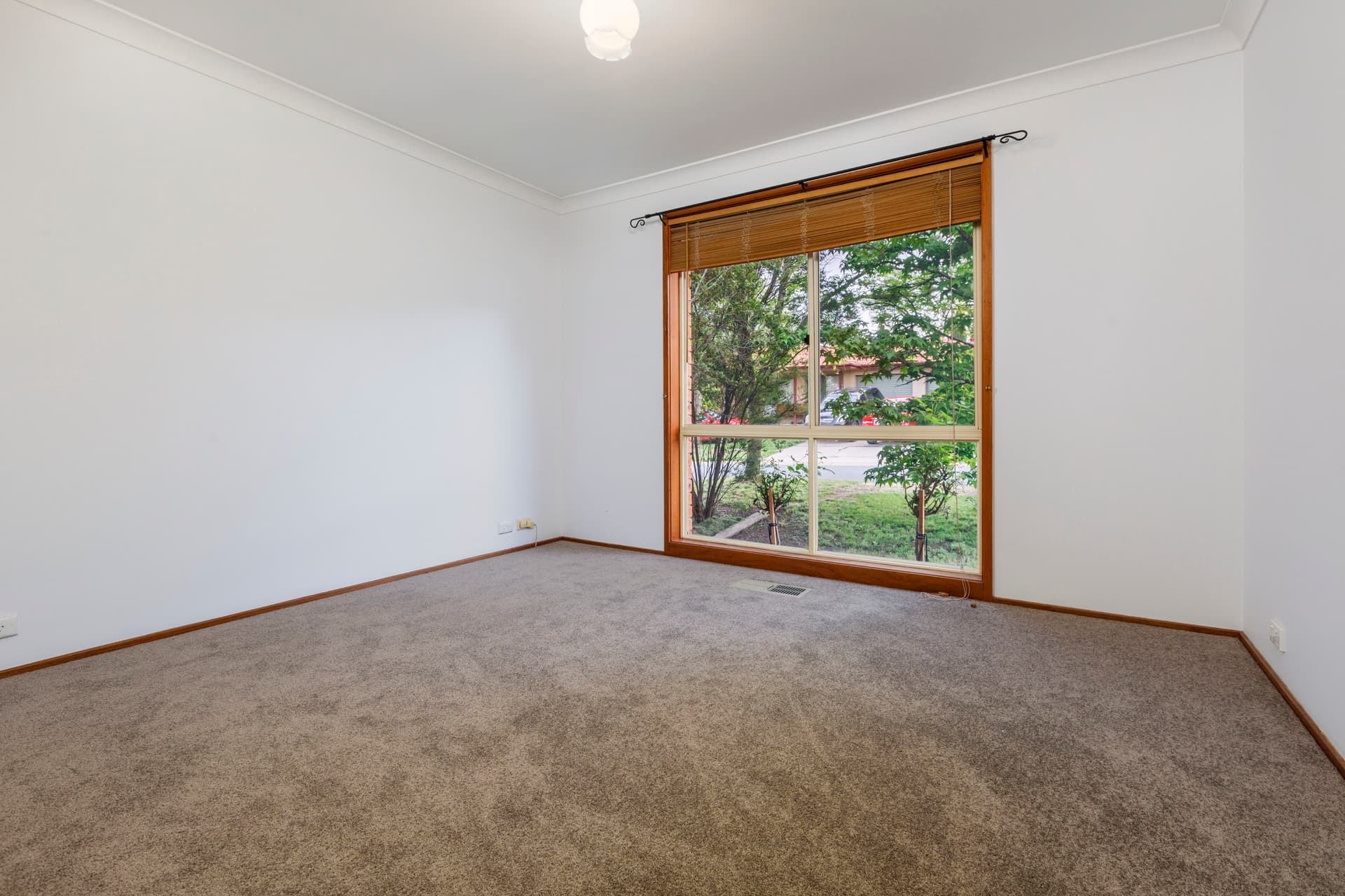 4 Schofield Place, Gordon ACT 2906, Gordon - Image 1