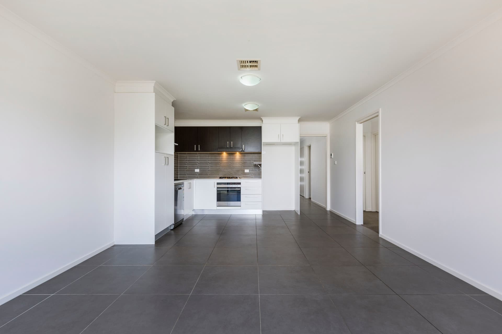 64 Cocoparra Crescent, Crace ACT 2911, Crace - Thumbnail 2