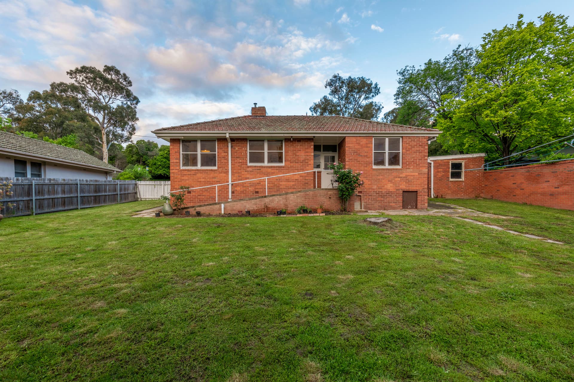 3 Gawler Crescent, Deakin ACT 2600, Deakin - Thumbnail 4