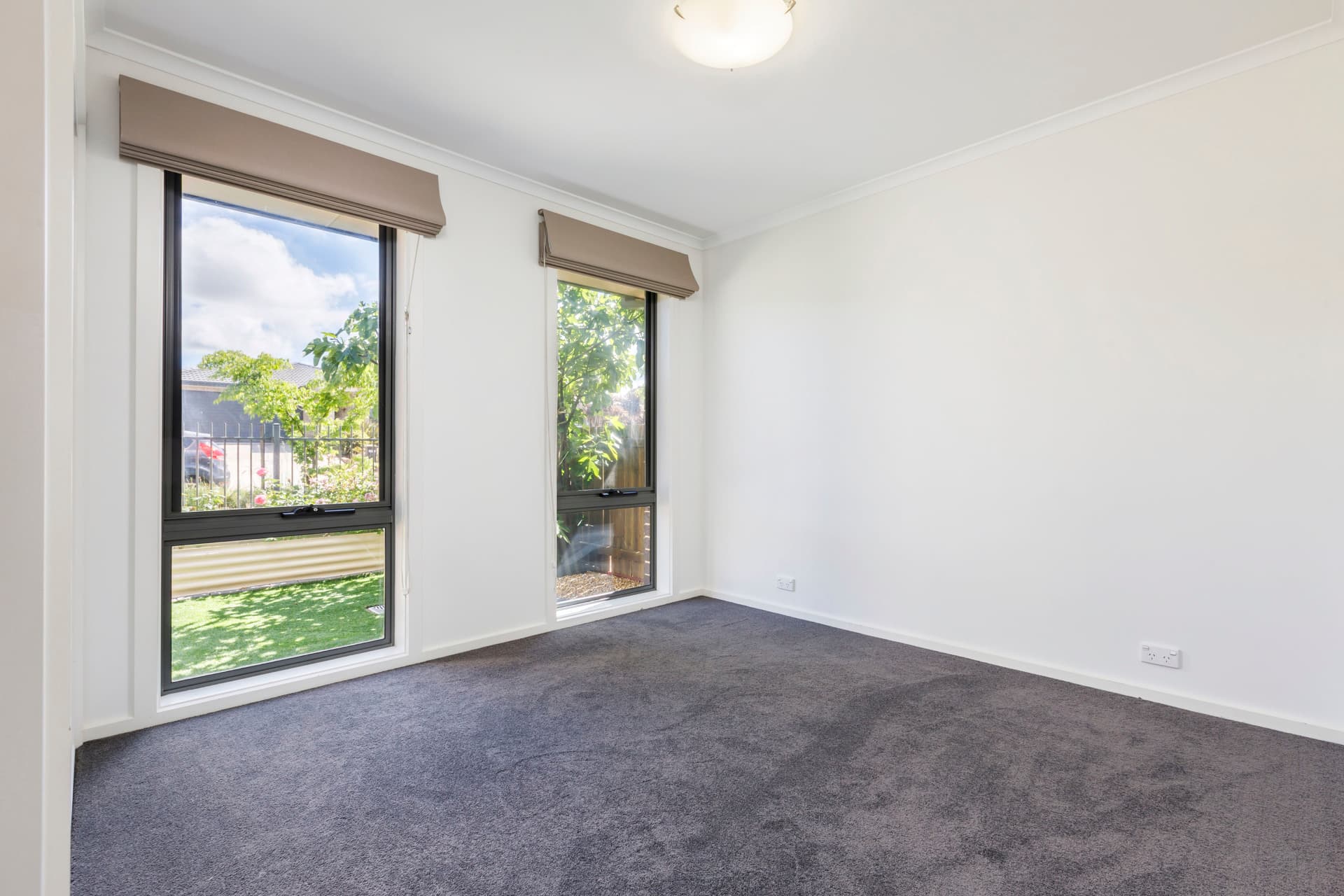 12 Salisbury Street, Casey ACT 2913, Casey - Thumbnail 2