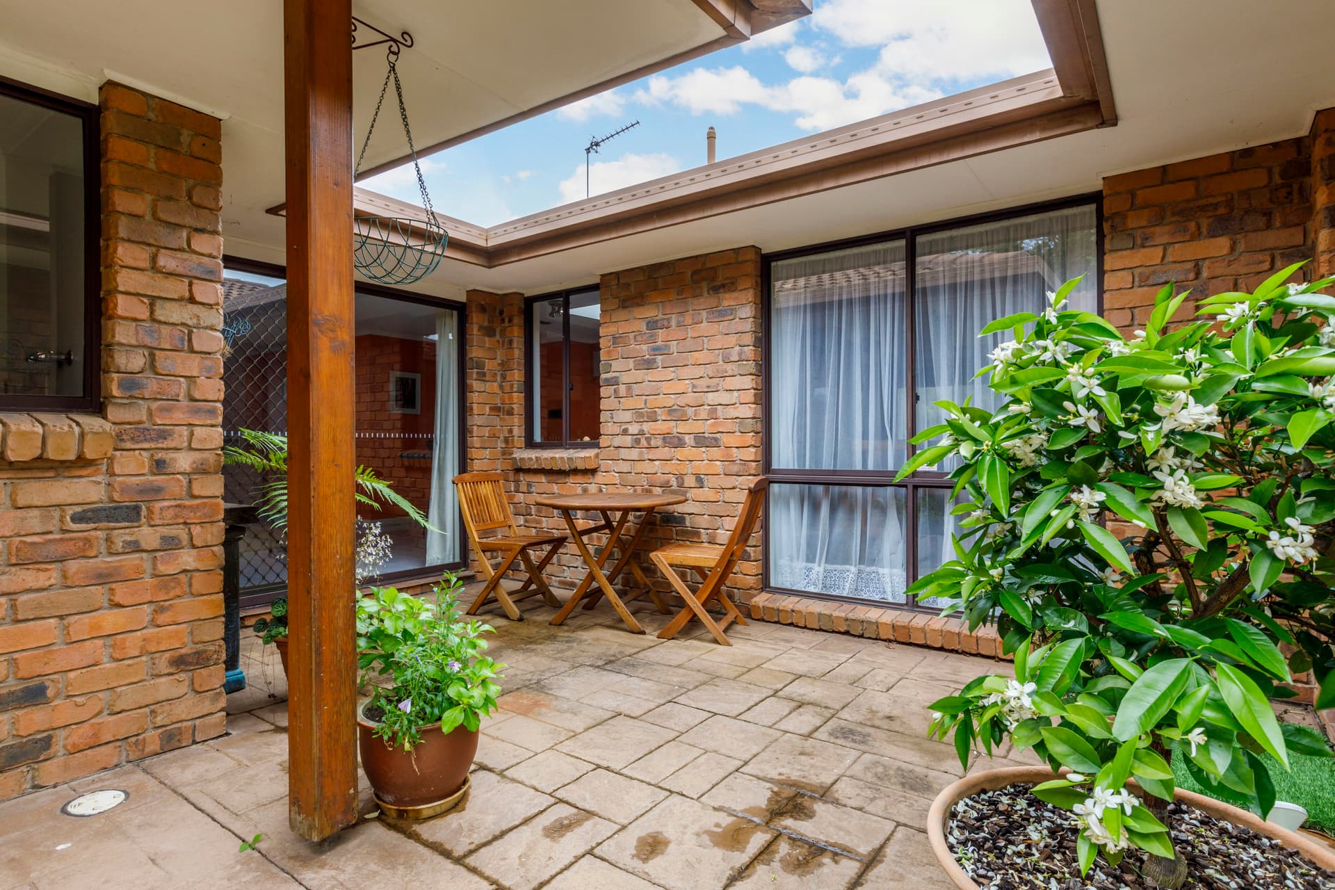 21 Nicklin Crescent, Fadden ACT 2904, Fadden - Thumbnail 6