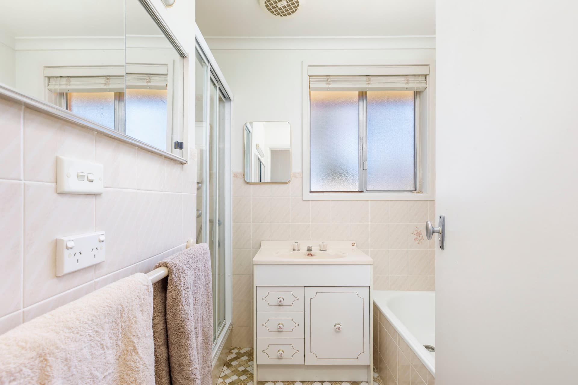 139 Burrinjuck Crescent, Duffy ACT 2611, Duffy - Thumbnail 2