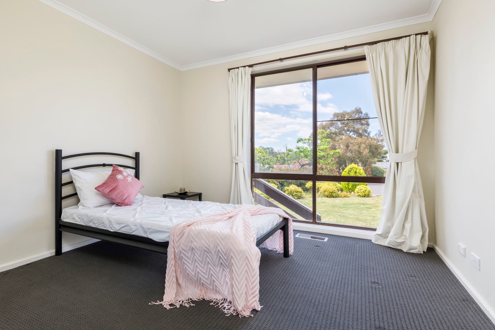 61 Guthridge Crescent, Wanniassa ACT 2903, Wanniassa - Thumbnail 3