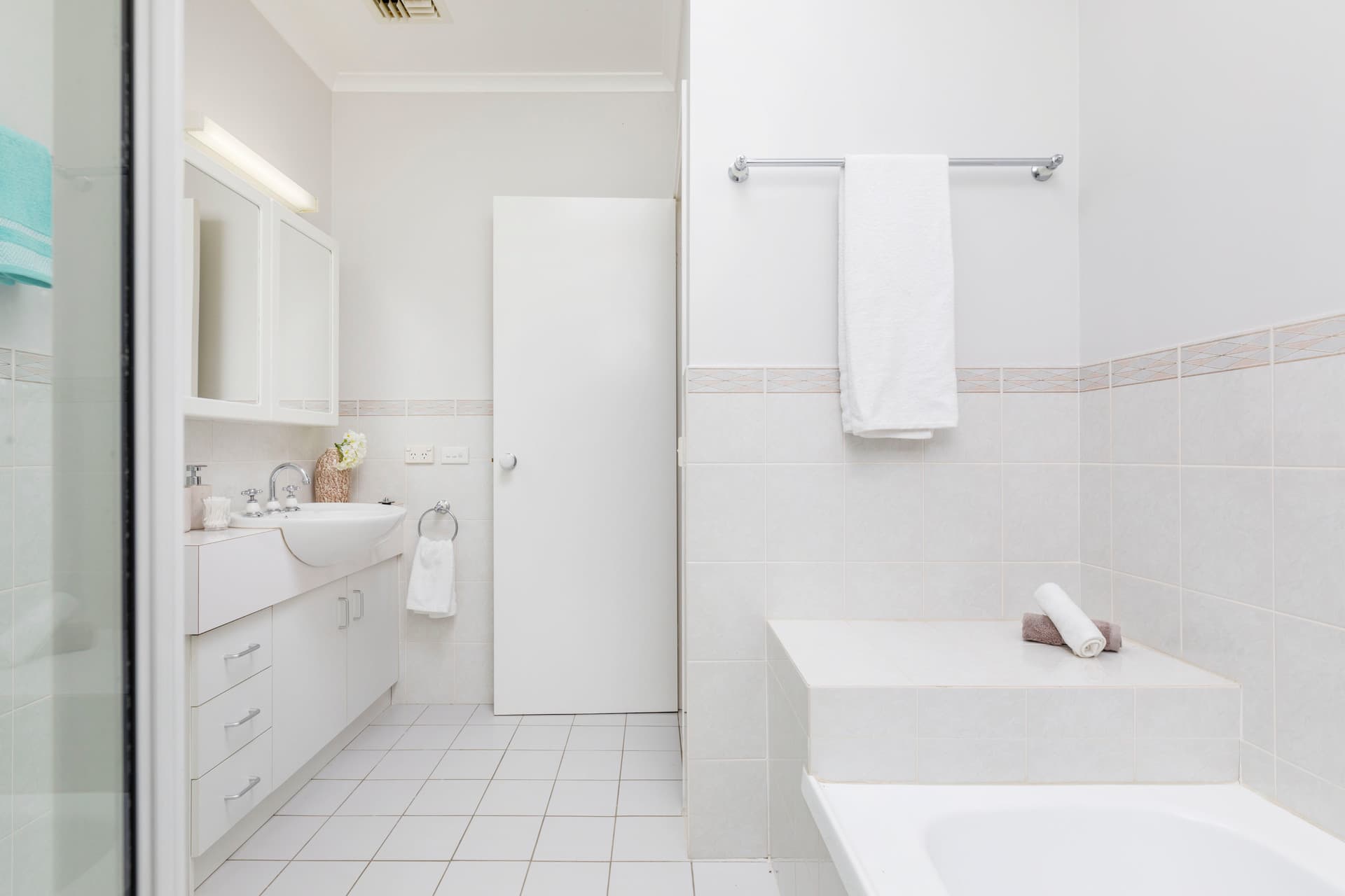 2 Strahan Row, Yarralumla ACT 2600, Yarralumla - Thumbnail 7