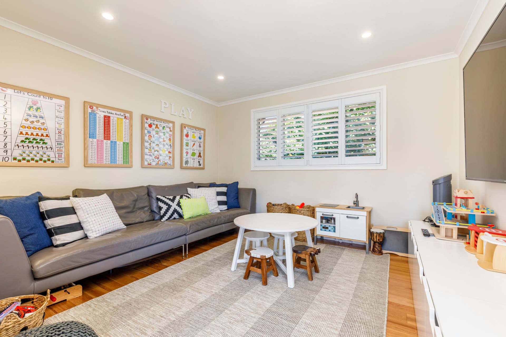113 Walker Crescent, Narrabundah ACT 2604, Narrabundah - Image 1