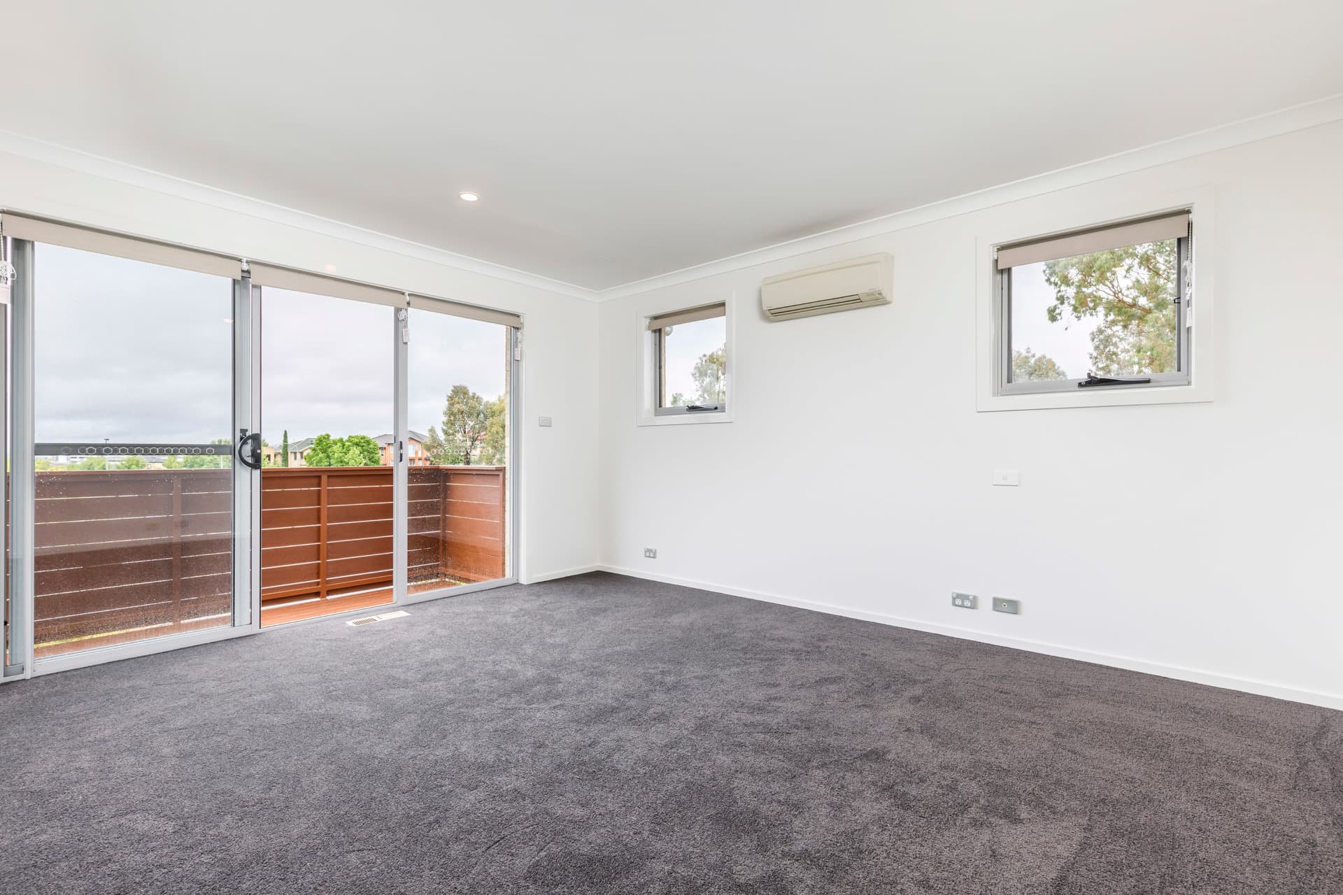 1 Hazelgrove Street, Harrison ACT 2914, Harrison - Thumbnail 2