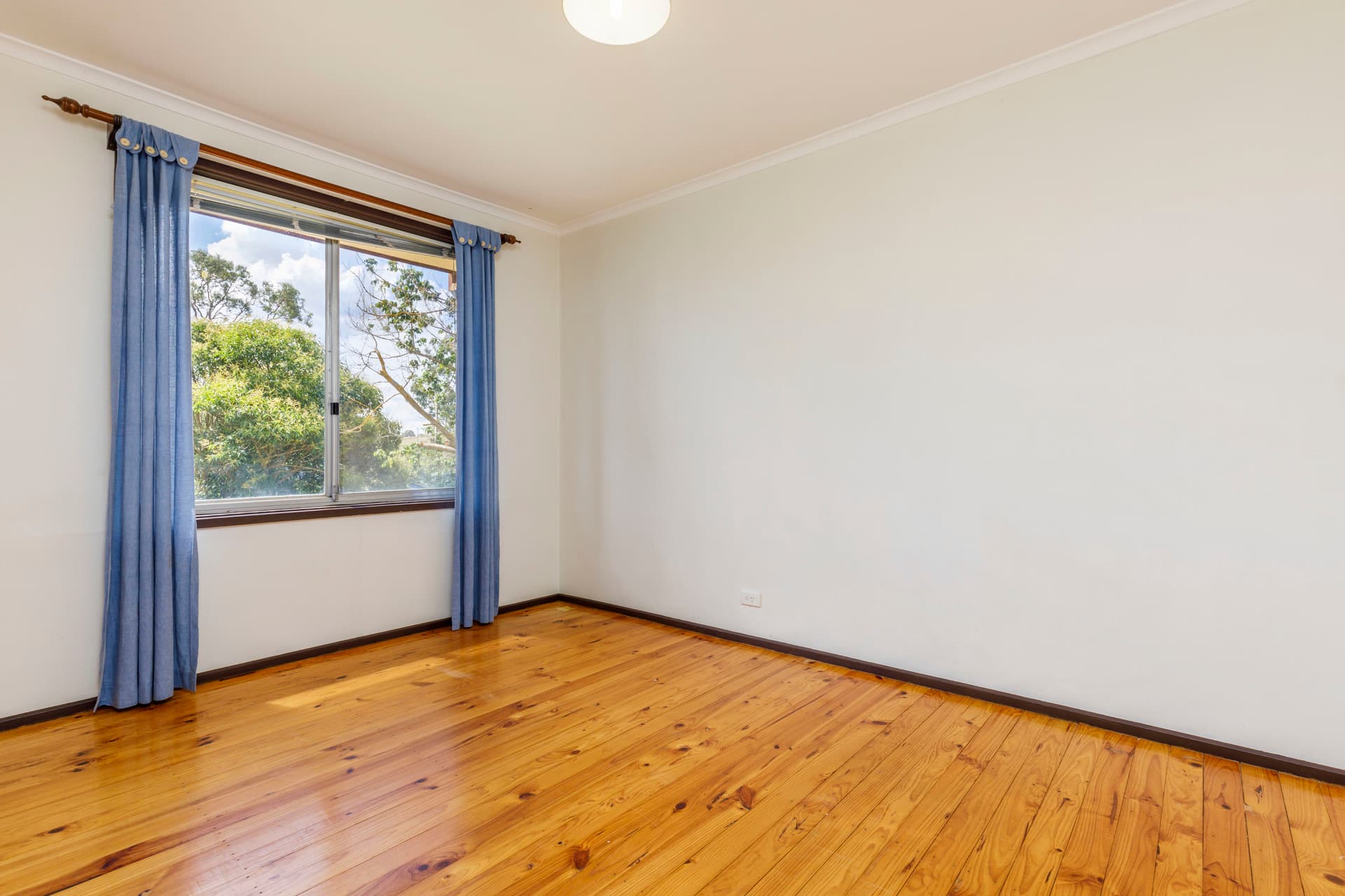 102 Bingley Crescent, Fraser ACT 2615, Fraser - Thumbnail 2
