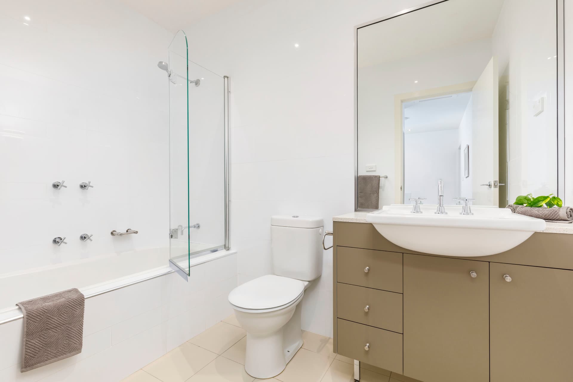 100/215 Aspinall Street, Watson ACT 2602, Watson - Thumbnail 8