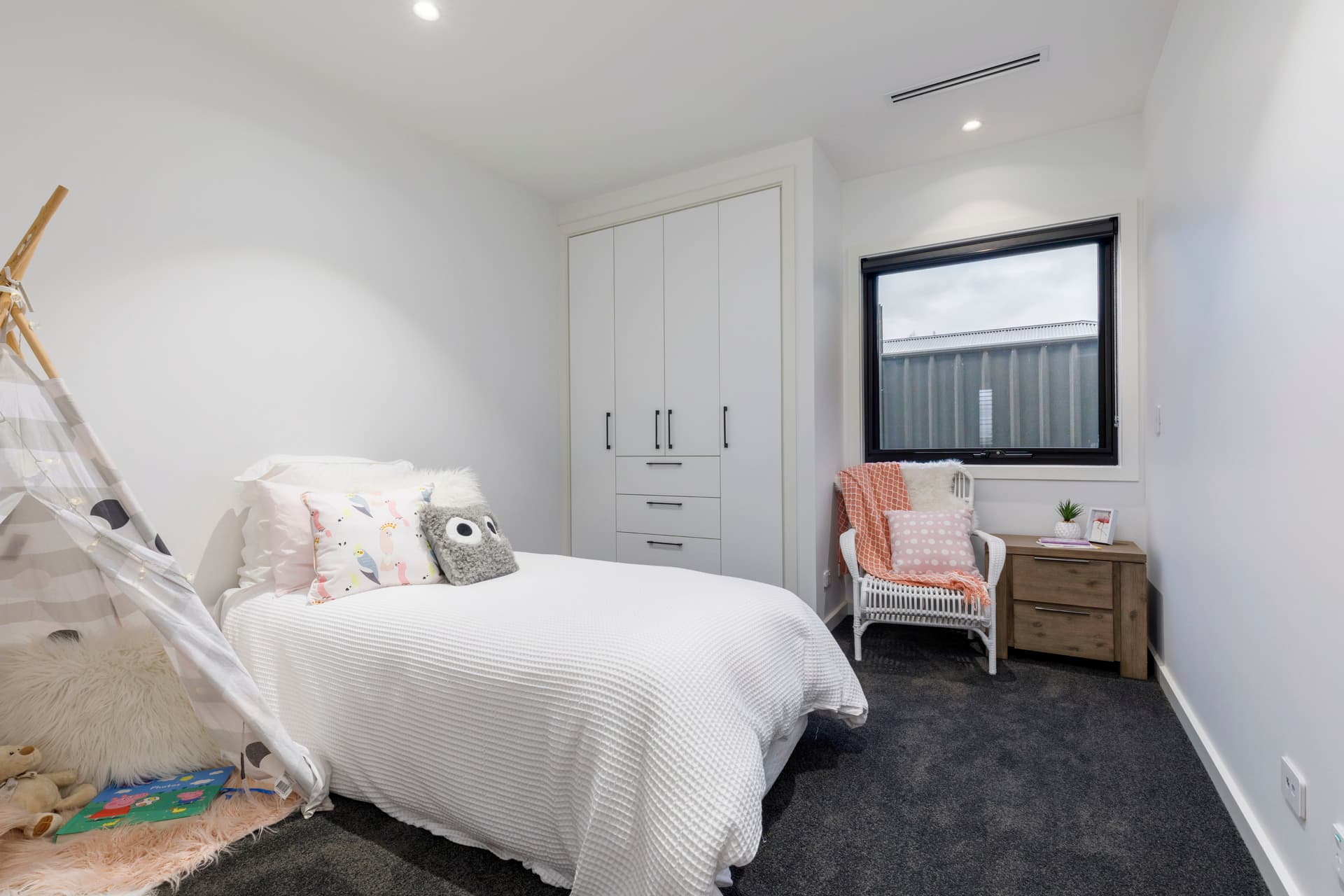 10 Leon Street, Googong NSW 2620, Googong - Thumbnail 4