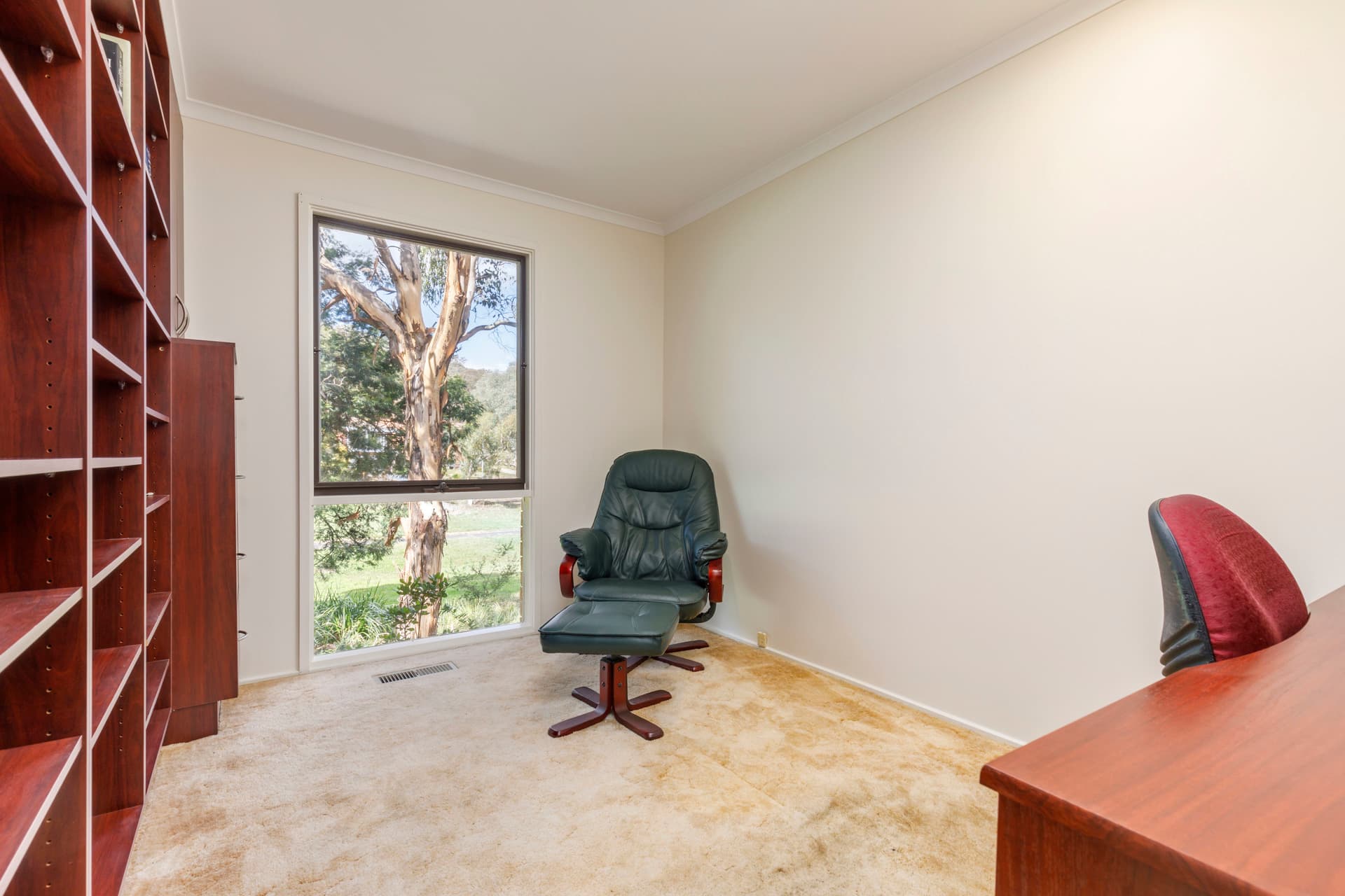 23 Chataway Crescent, Fadden ACT 2904, Fadden - Thumbnail 4