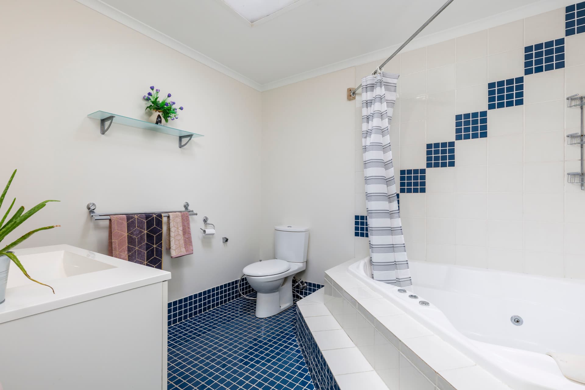 4 Counihan Court, Dunlop ACT 2615, Dunlop - Thumbnail 3