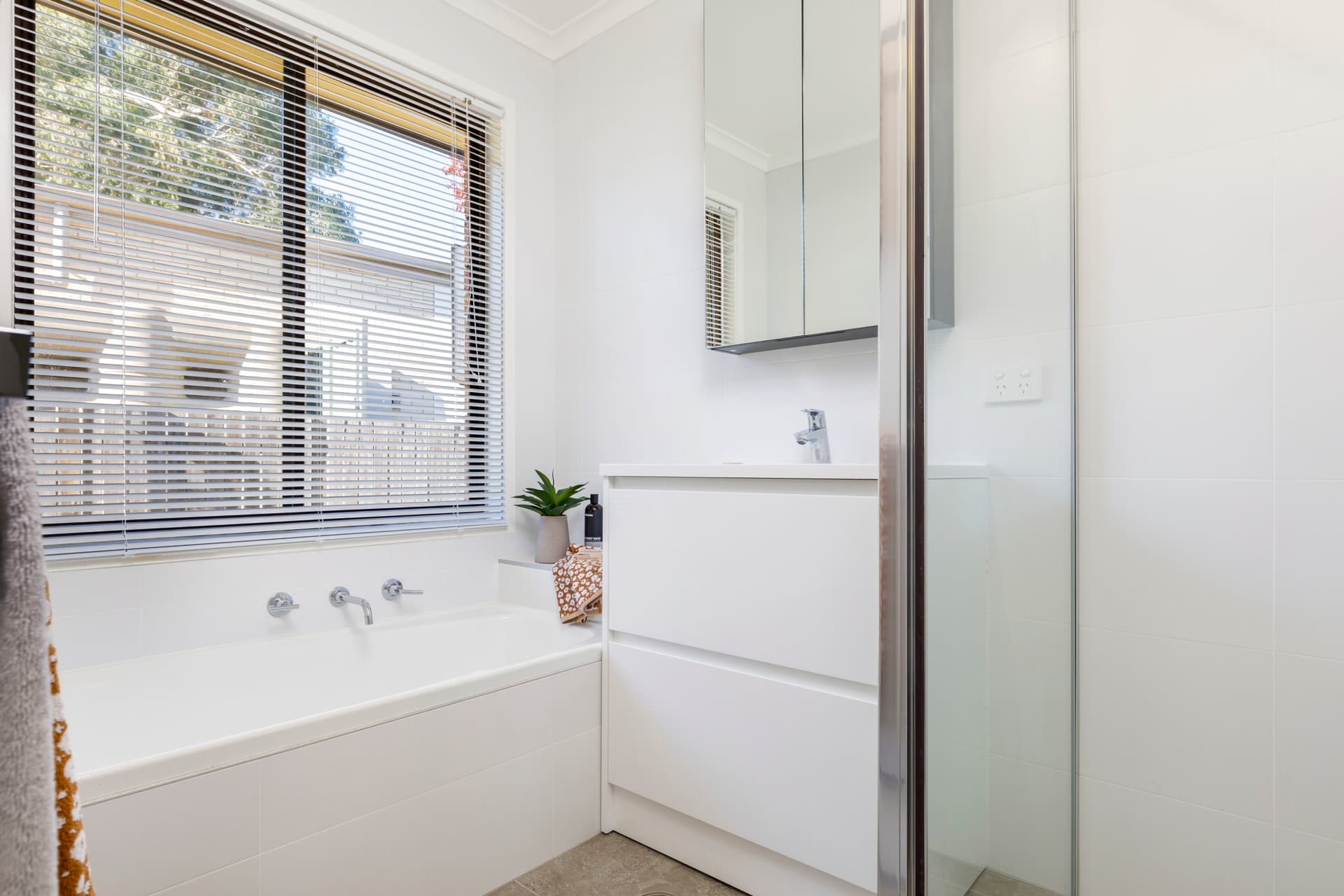 46 Barraclough Crescent, Monash ACT 2904, Monash - Thumbnail 3