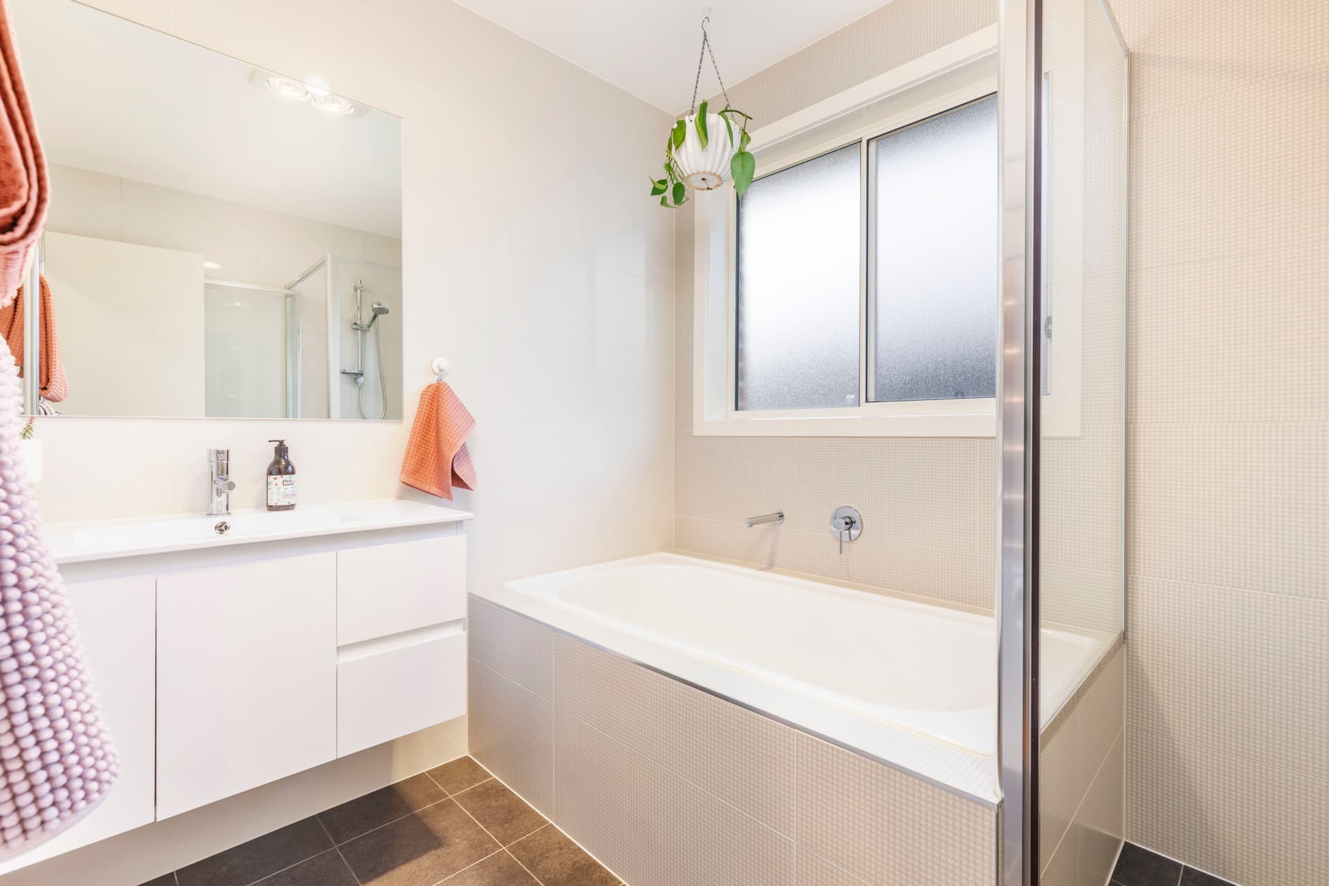 16 Edna Thompson Crescent, Casey ACT 2913, Casey - Thumbnail 3