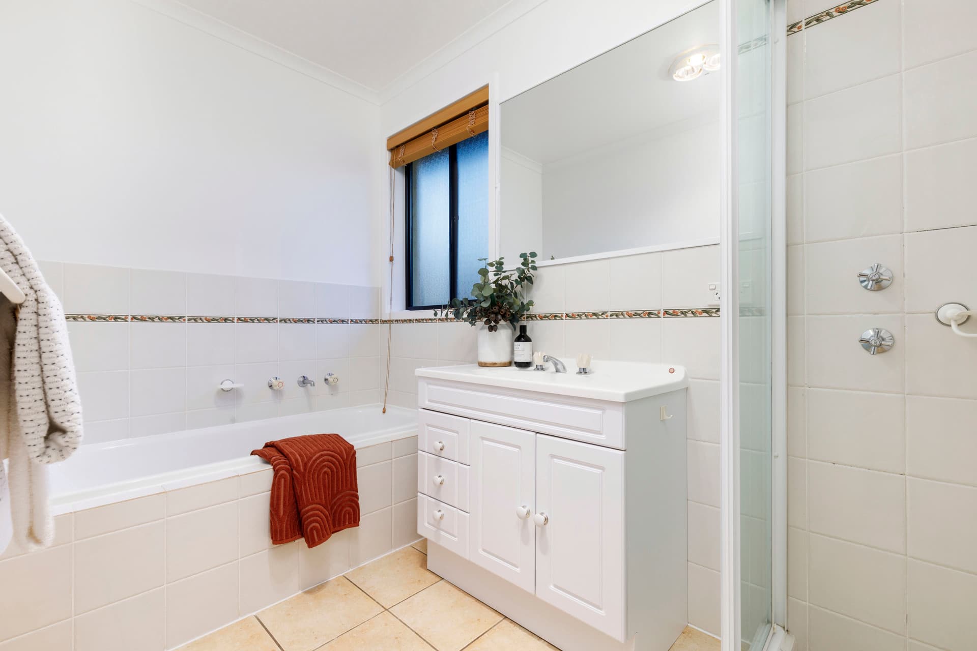 18 Counihan Court, Dunlop ACT 2615, Dunlop - Thumbnail 2