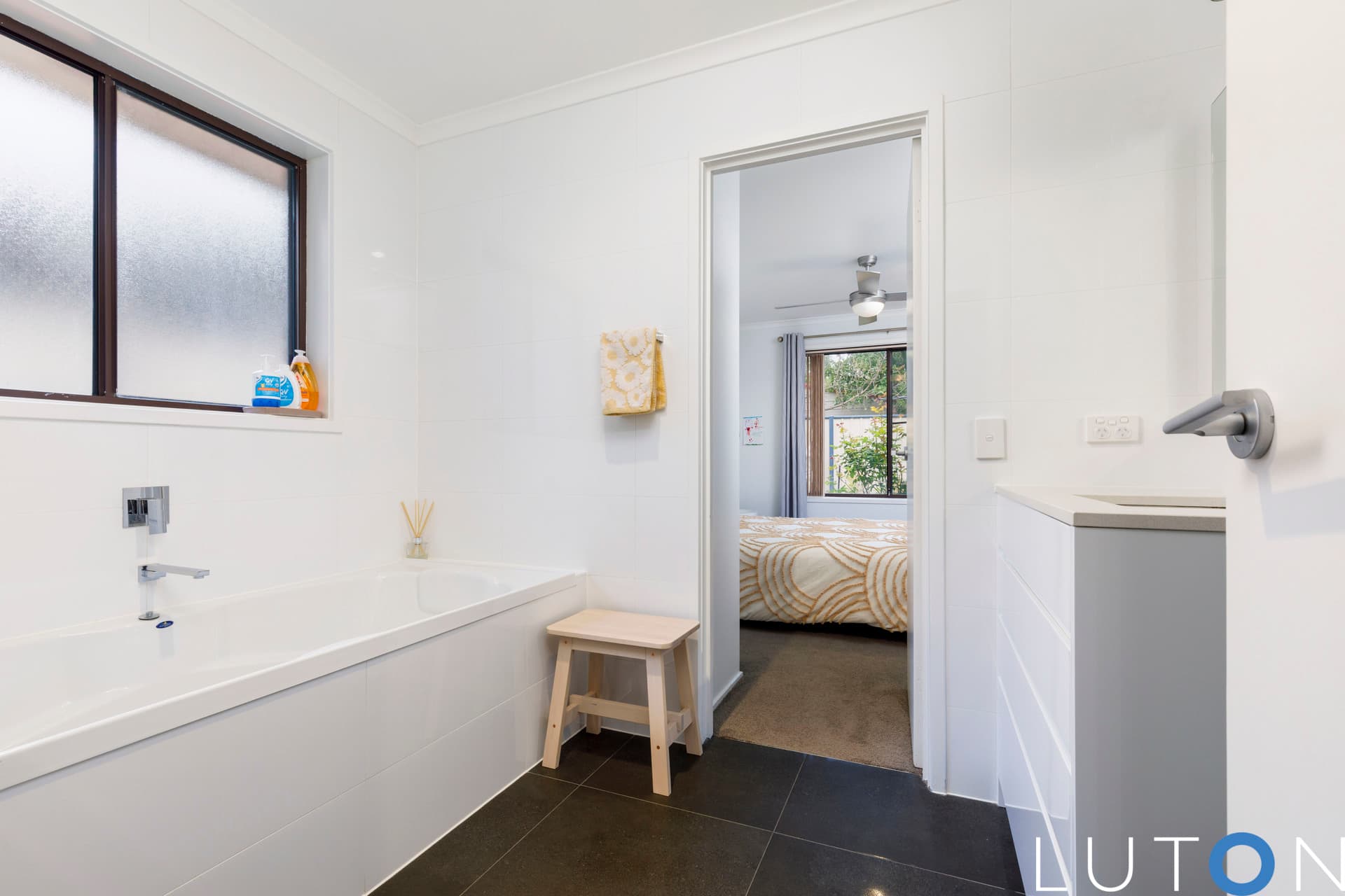 8 Hollis Place, Gordon ACT 2906, Gordon - Thumbnail 4