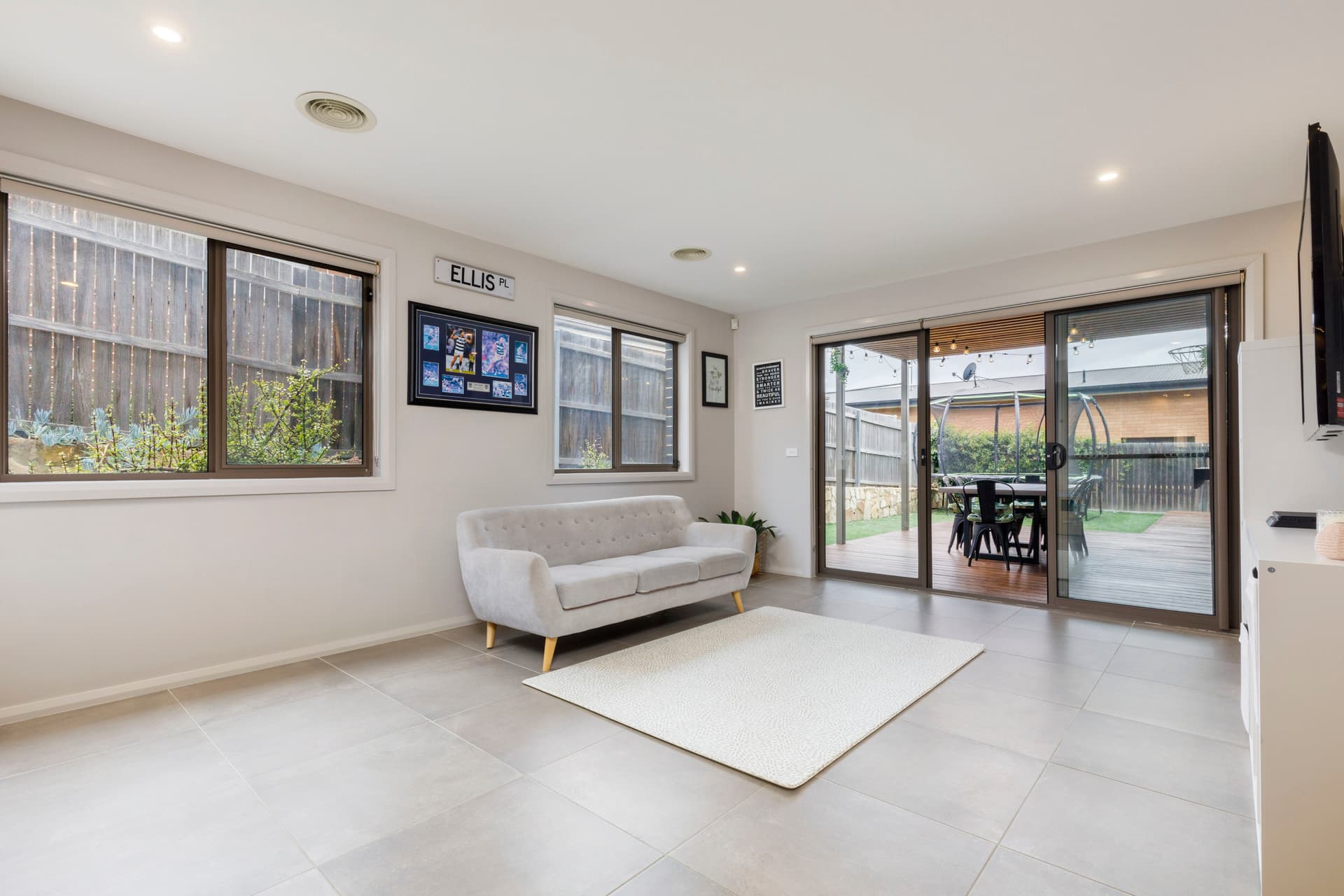 72 Don Dunstan Drive, Bonython ACT 2905, Bonython - Thumbnail 4