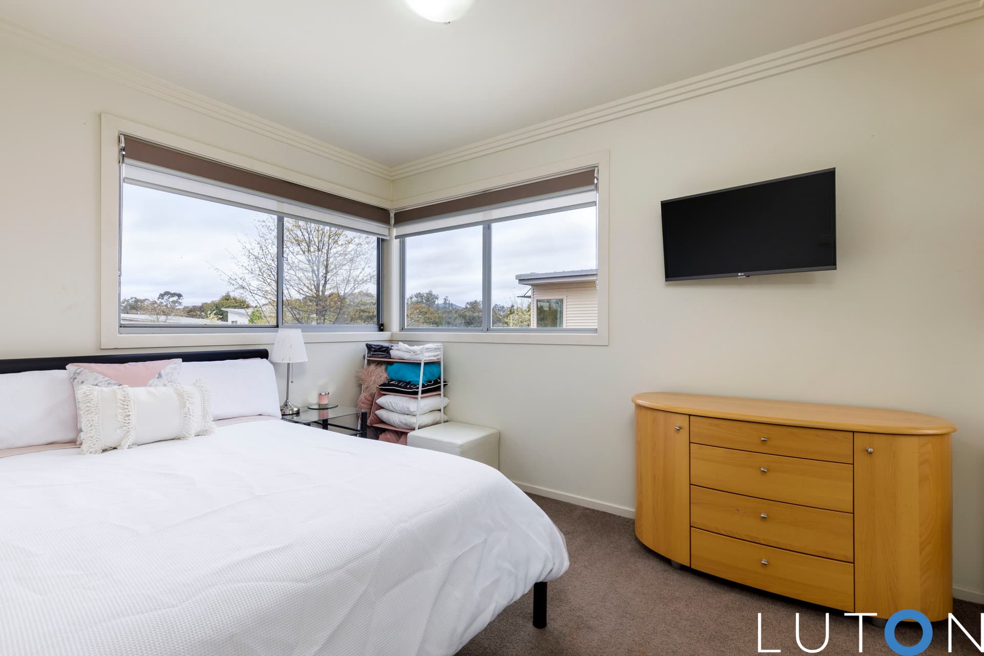 16 Stella Hume Street, Bonython ACT 2905, Bonython - Thumbnail 2