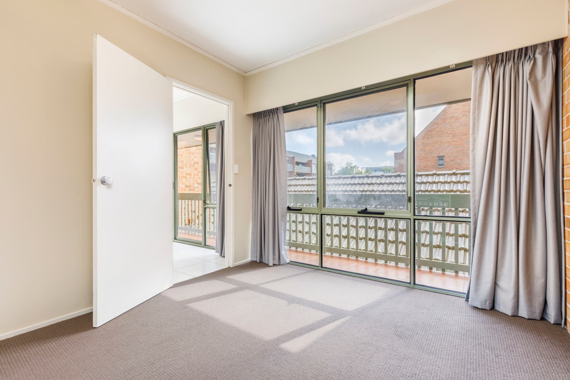 29/19 Howitt Street, Kingston ACT 2604, Kingston - Thumbnail 2