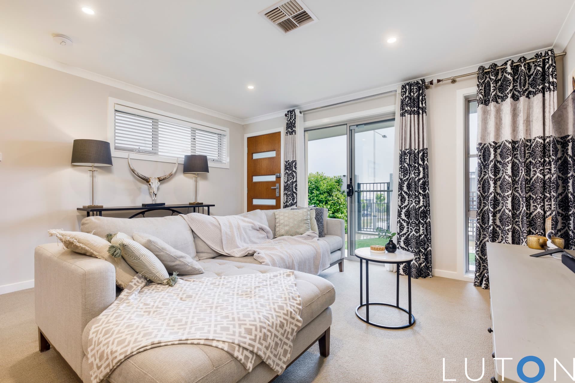 1/1 Gifford Street, Coombs ACT 2611, Coombs - Image 1