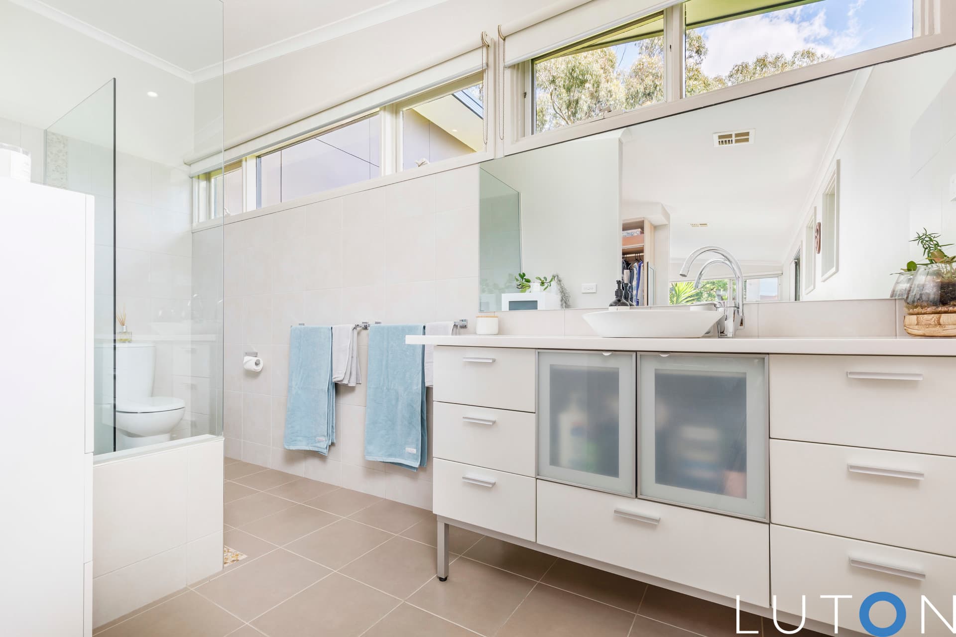 8 Morehead Street, Curtin ACT 2605, Curtin - Image 1