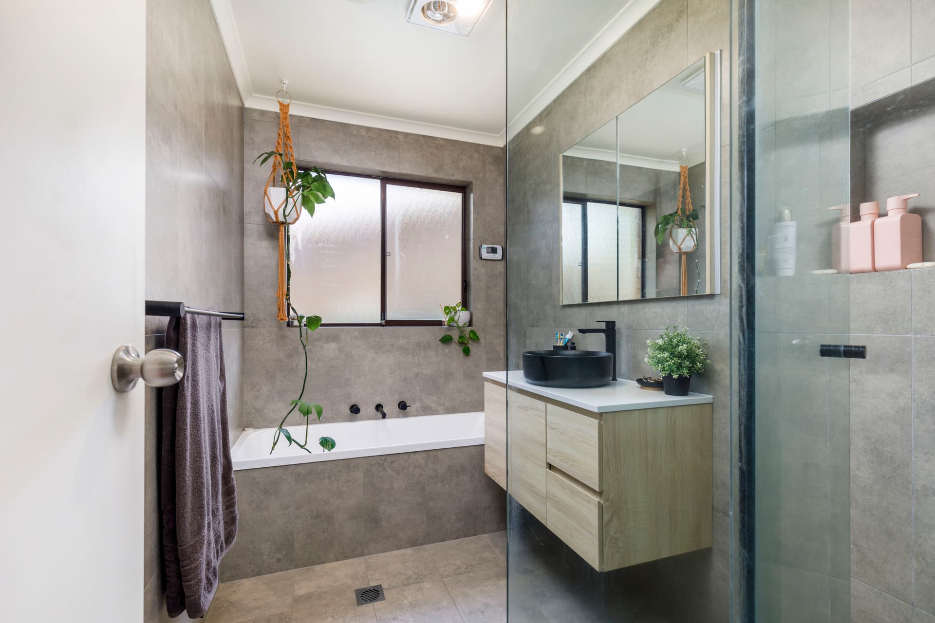 51 Louisa Lawson Crescent, Gilmore ACT 2905, Gilmore - Thumbnail 4