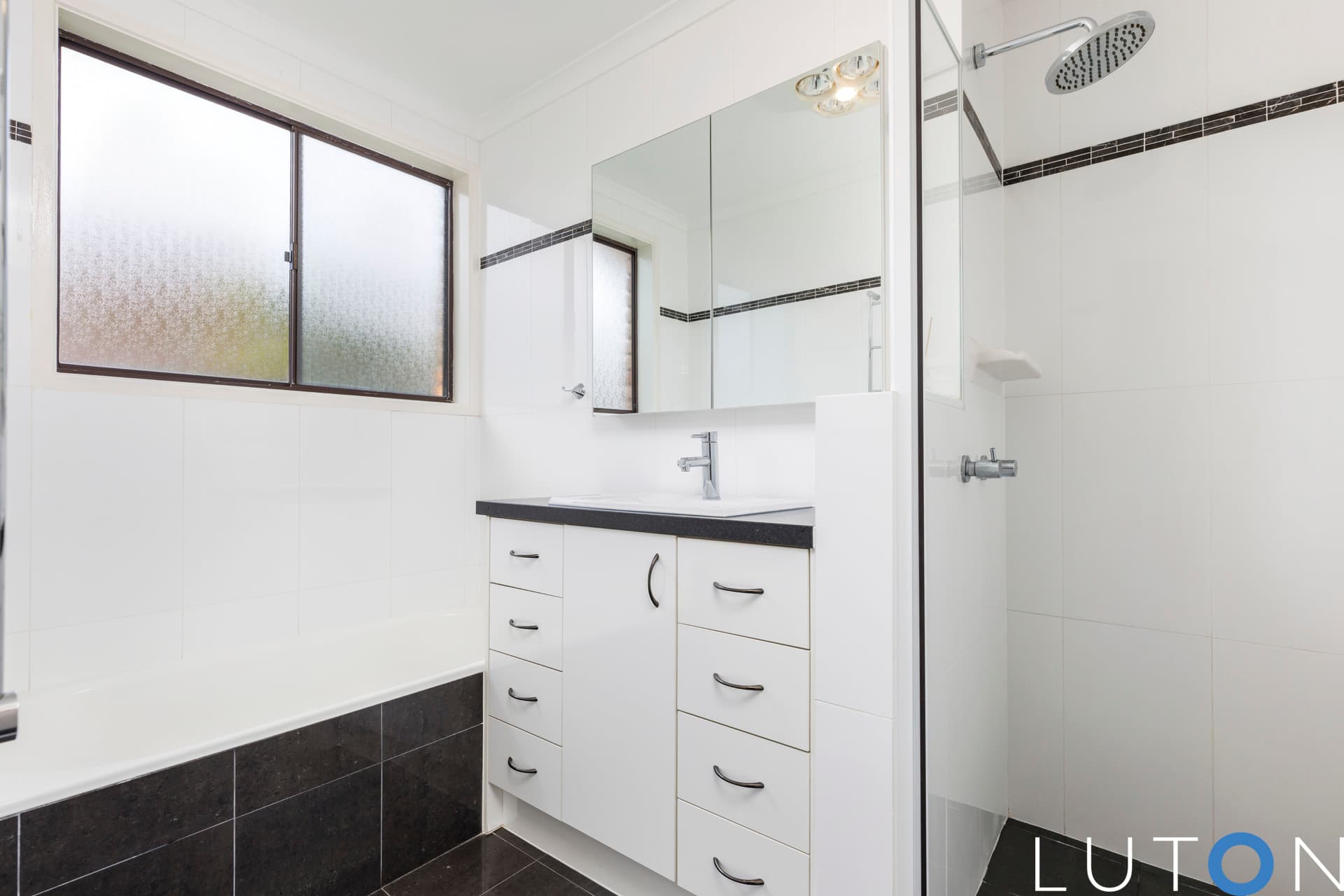 5 Simon Place, Kambah ACT 2902, Kambah - Thumbnail 5